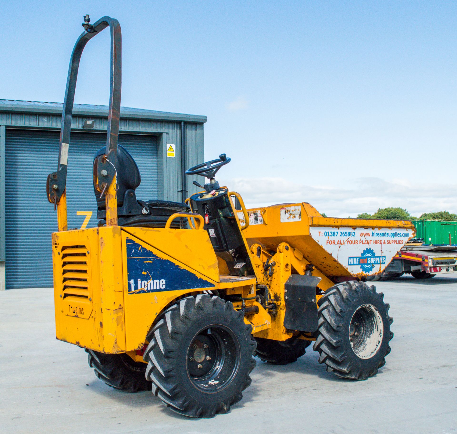 Thwaites 1 tonne hi-tip dumper Year: 2009 S/N: B8383 Recorded Hours: 5562 18458 - Image 4 of 18