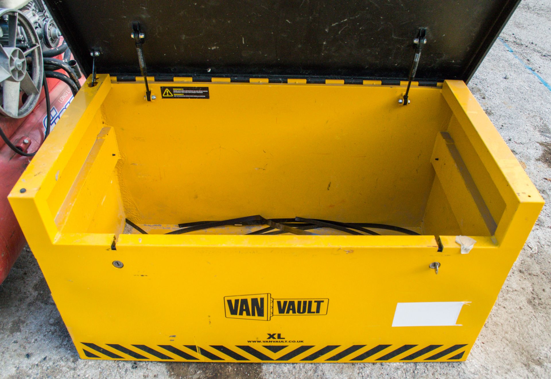 Van Vault steel tool store c/w key EXP2362 - Image 2 of 2