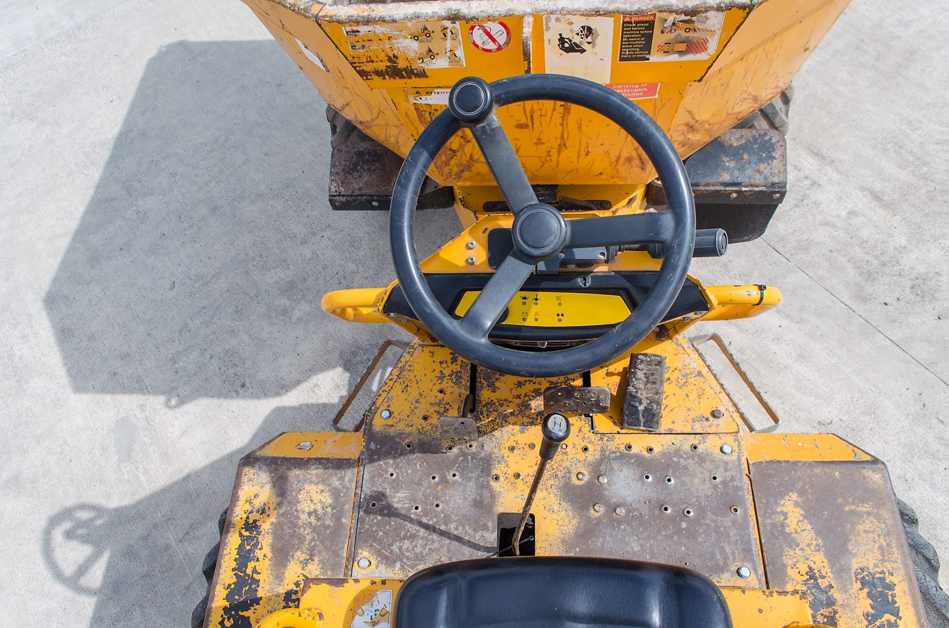 Thwaites 3 tonne swivel skip dumper Year: 2012 S/N: 1208C2421 Recorded Hours: 2506 21863 - Image 17 of 20