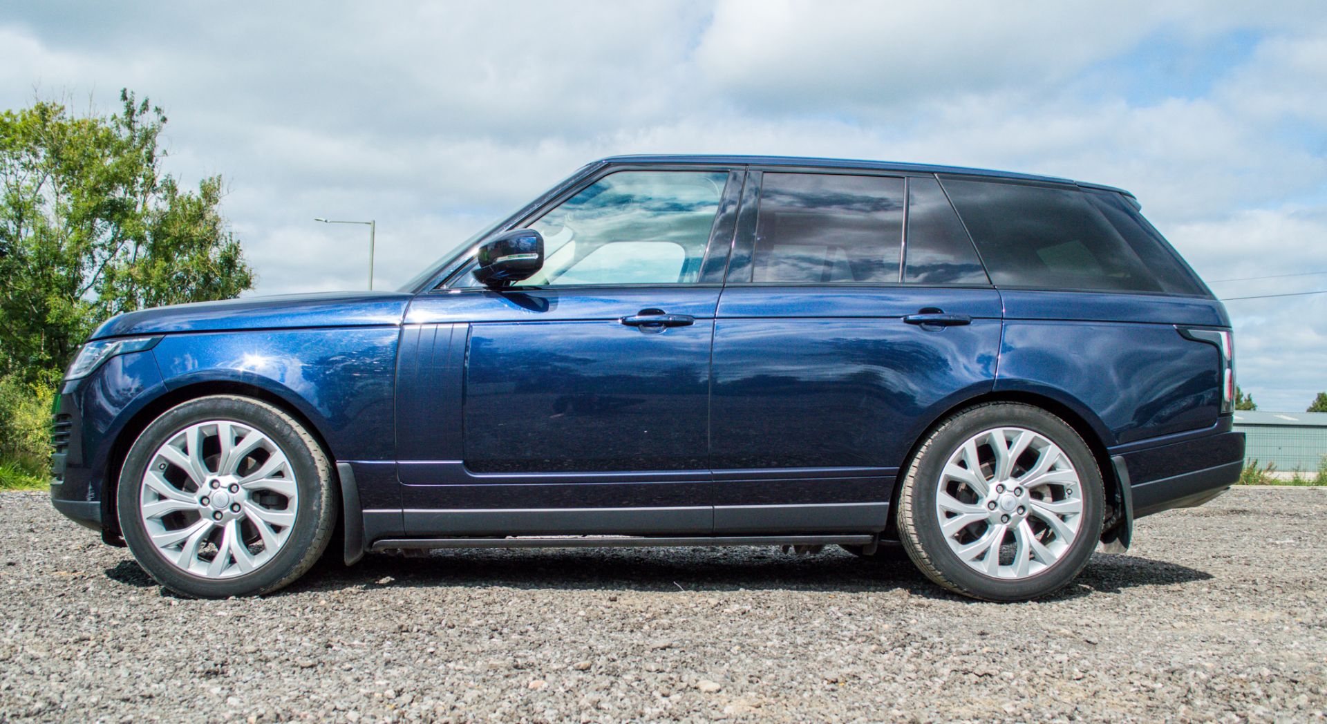 Range Rover Vogue TDV6 3.0 5 door diesel 4wd estate car - Image 7 of 35