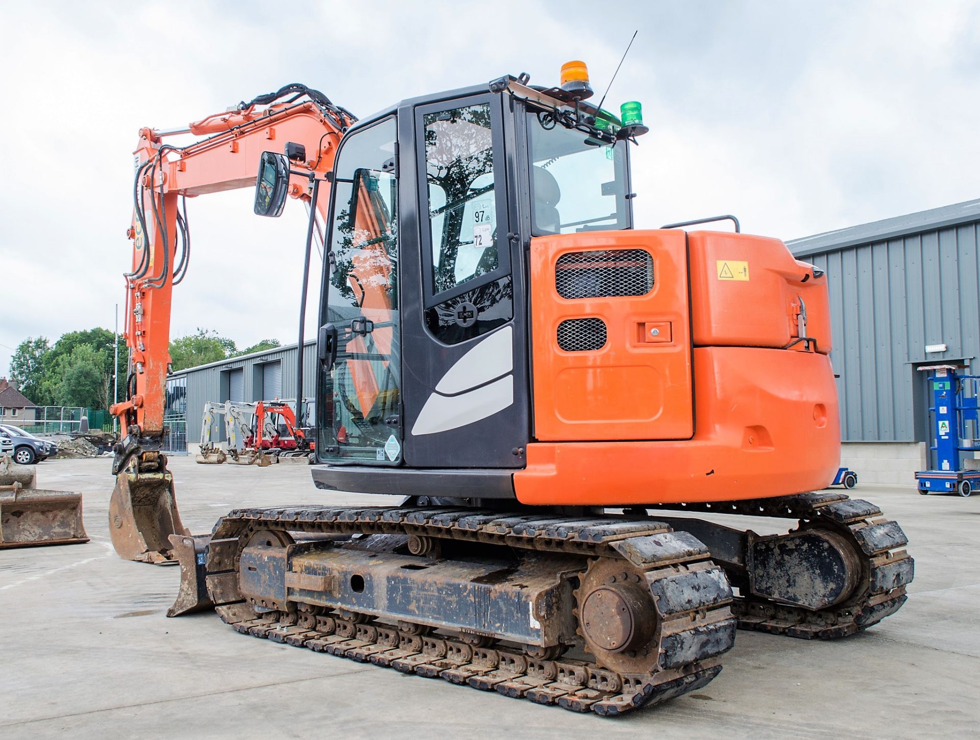Hitachi Zaxis 85 USB-5 reduced tail swing 8.5 tonne steel tracked/rubber pad excavator - Image 4 of 30