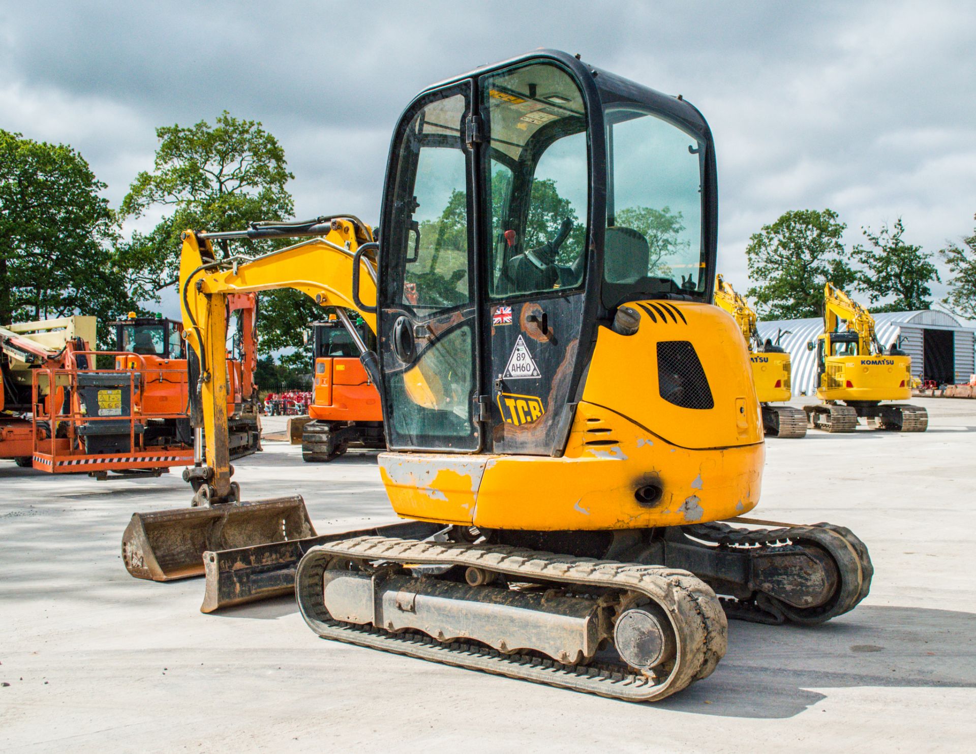 JCB 8030 3 tonne rubber tracked excavator Year: 2013  S/N: 2021801 Recorded Hours; 3361 ** Right - Image 4 of 18