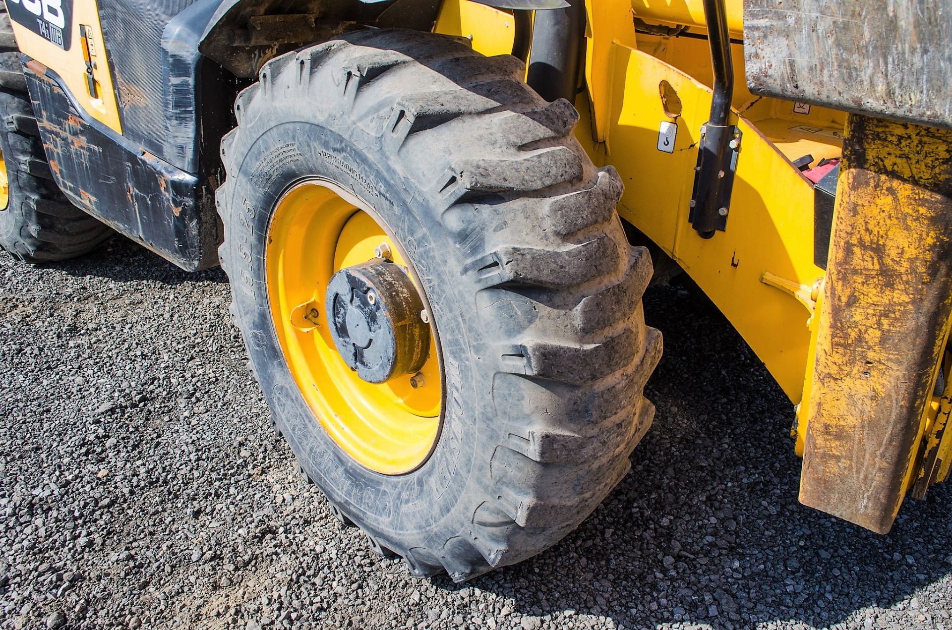 JCB 540-170 17 metre telescopic handler  Year: 2013 S/N: 2176074 Recorded Hours: 4315 c/w sway - Image 15 of 24