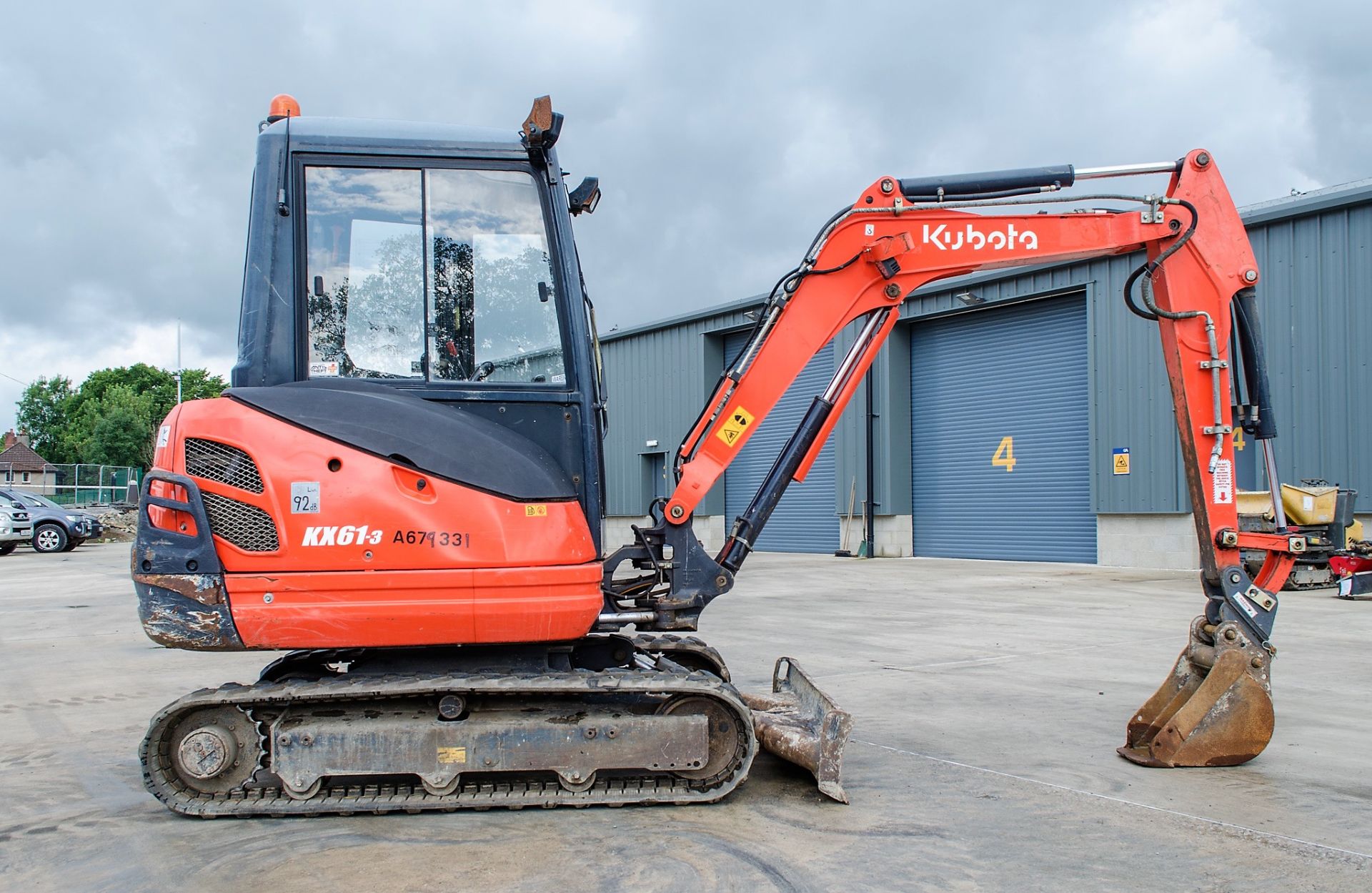 Kubota KX61-3 2.6 tonne rubber tracked excavator Year: 2015 S/N: 82259 Recorded Hours: 2075 blade, - Image 8 of 20