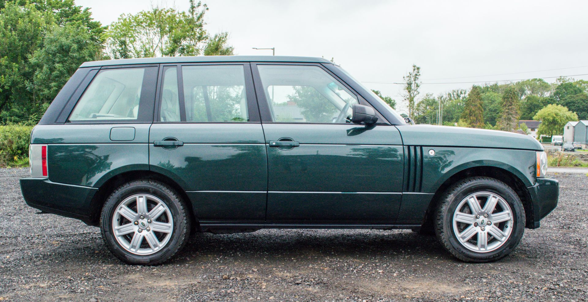 Range Rover VOGUE TDV8 3.6 diesel 5 door estate car Registration number: DG58 OBS Date of - Image 8 of 34