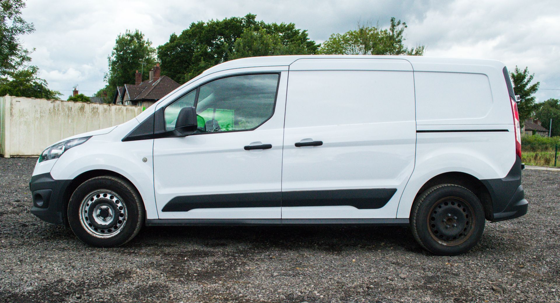 Ford Transit Connect 1.6 TDCI 95 240 L2 diesel panel van - Image 8 of 27