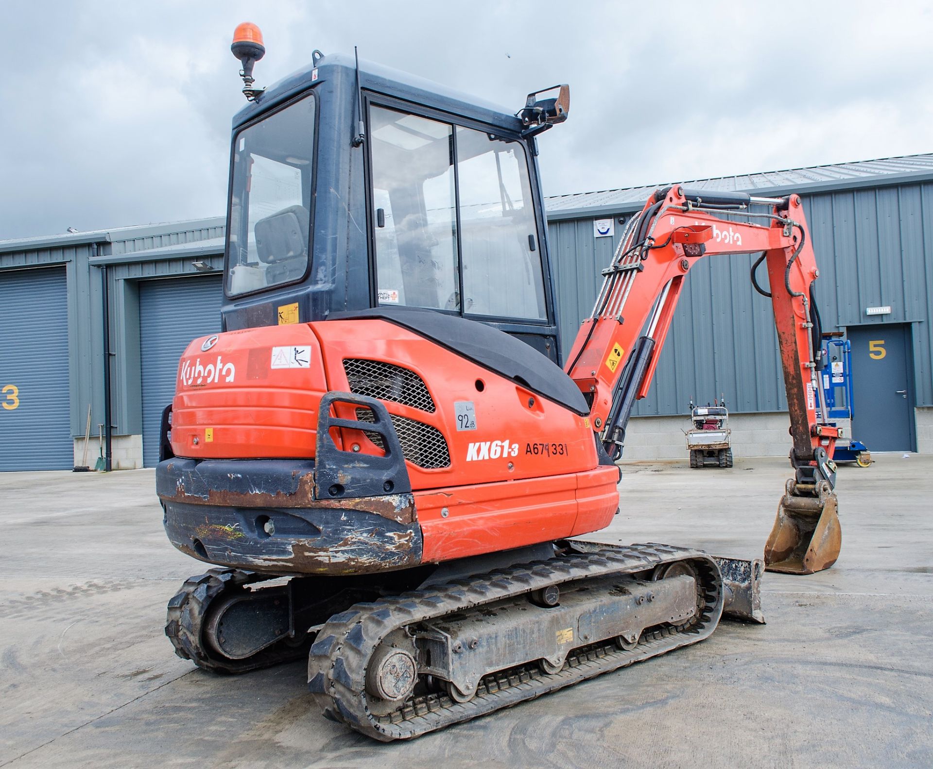 Kubota KX61-3 2.6 tonne rubber tracked excavator Year: 2015 S/N: 82259 Recorded Hours: 2075 blade, - Image 4 of 20