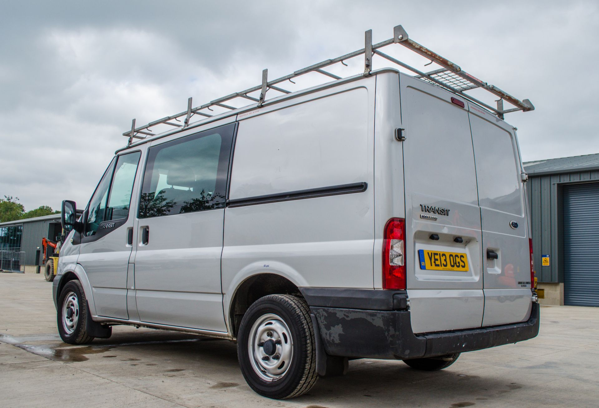 Ford Transit 100 T280 FWD SWB 2.2 TDCI crew cab panel van - Image 4 of 27