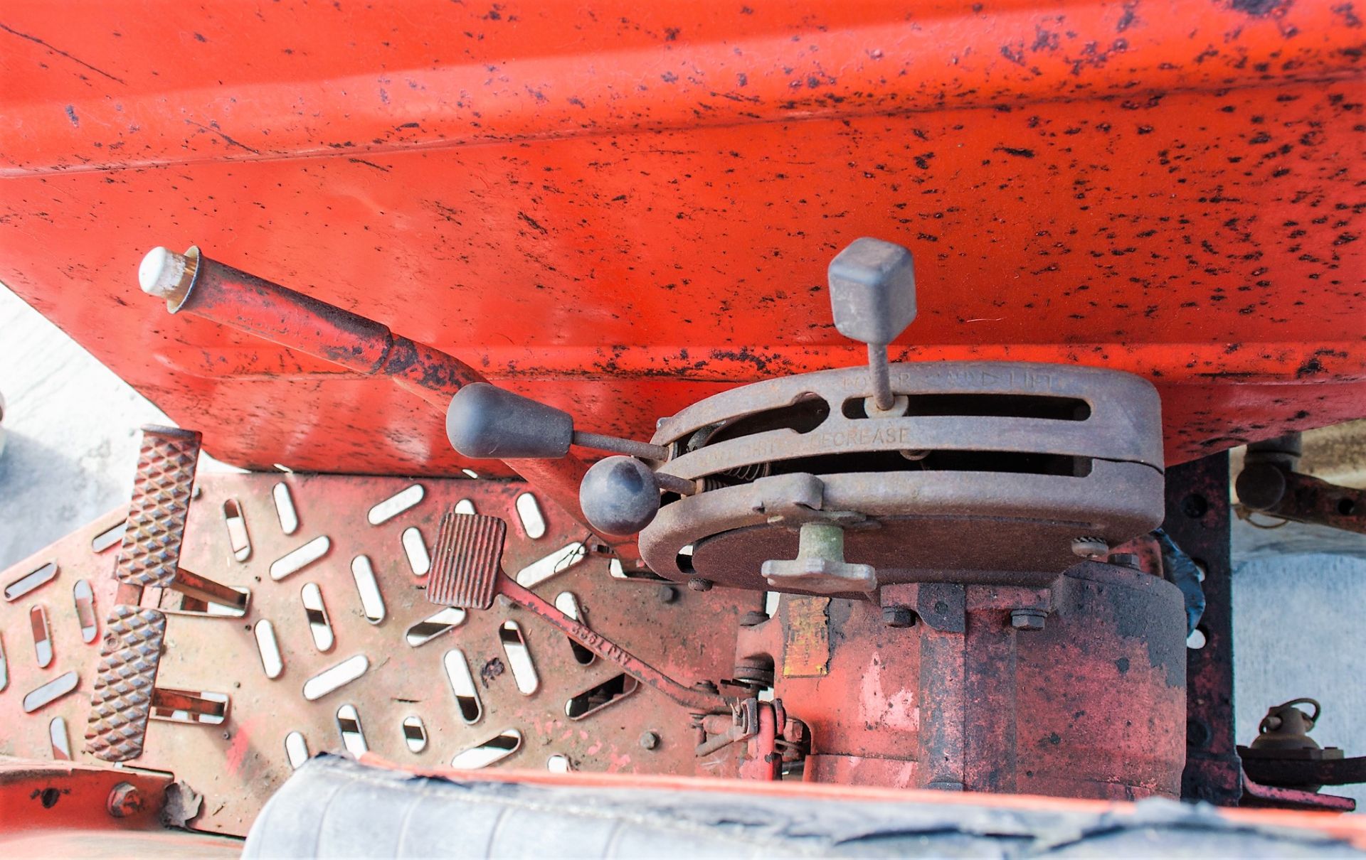 Nuffield 4/65 diesel 2WD tractor Registration Number: OSS 537G Date of Registration: 19/05/1969 - Image 17 of 18