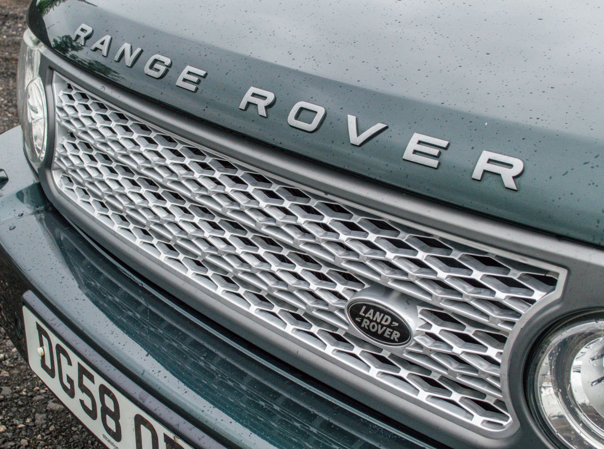 Range Rover VOGUE TDV8 3.6 diesel 5 door estate car Registration number: DG58 OBS Date of - Image 19 of 34
