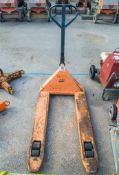 Hand hydraulic pallet truck 16080727