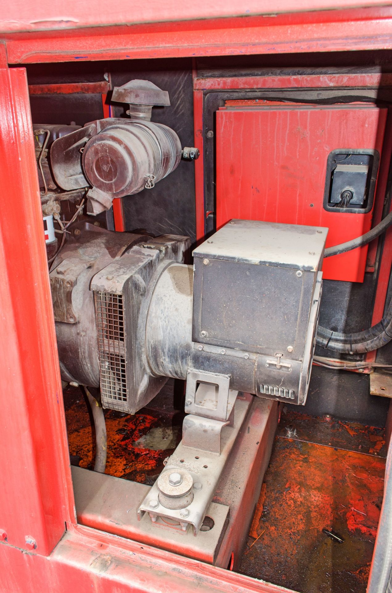 SMC G30 30 kva diesel driven generator S/N: G30092263 Recorded Hours: 8389 - Image 8 of 9