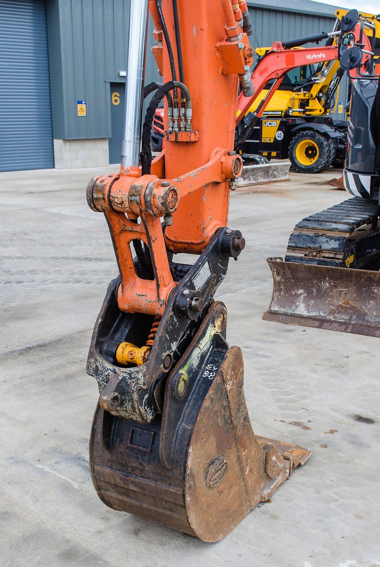 Hitachi Zaxis 85 USB-5 reduced tail swing 8.5 tonne steel tracked/rubber pad excavator - Image 16 of 30