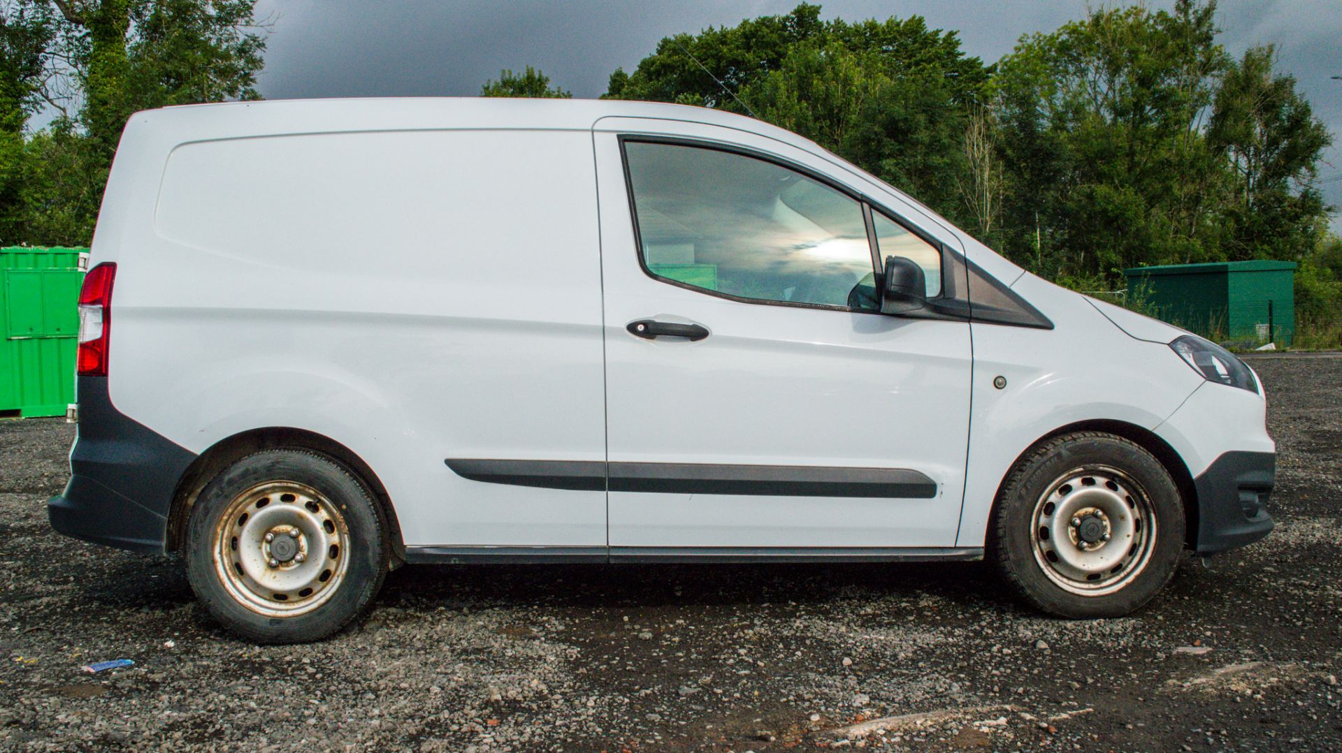 Ford Transit Courier TDCI 1499cc diesel panel van - Image 7 of 23