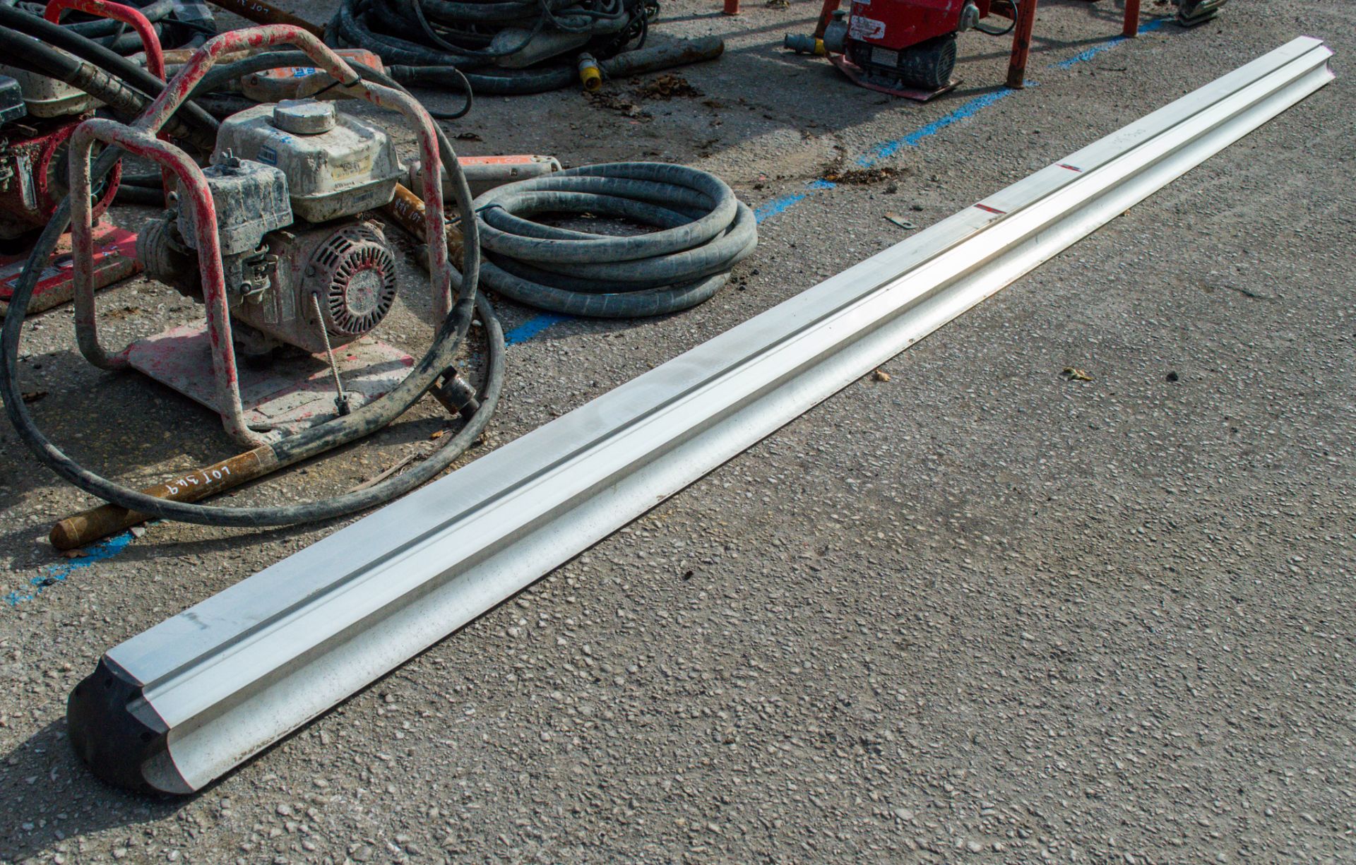 Magiscreed aluminium beam approximately 14 ft long ** Unused **