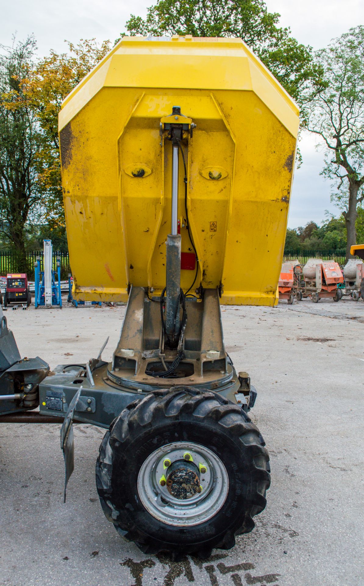 Wacker Neuson 3001 3 tonne cabbed swivel skip dumper Year: 2019 S/N: 02573 Recorded Hours: 794 - Image 15 of 18