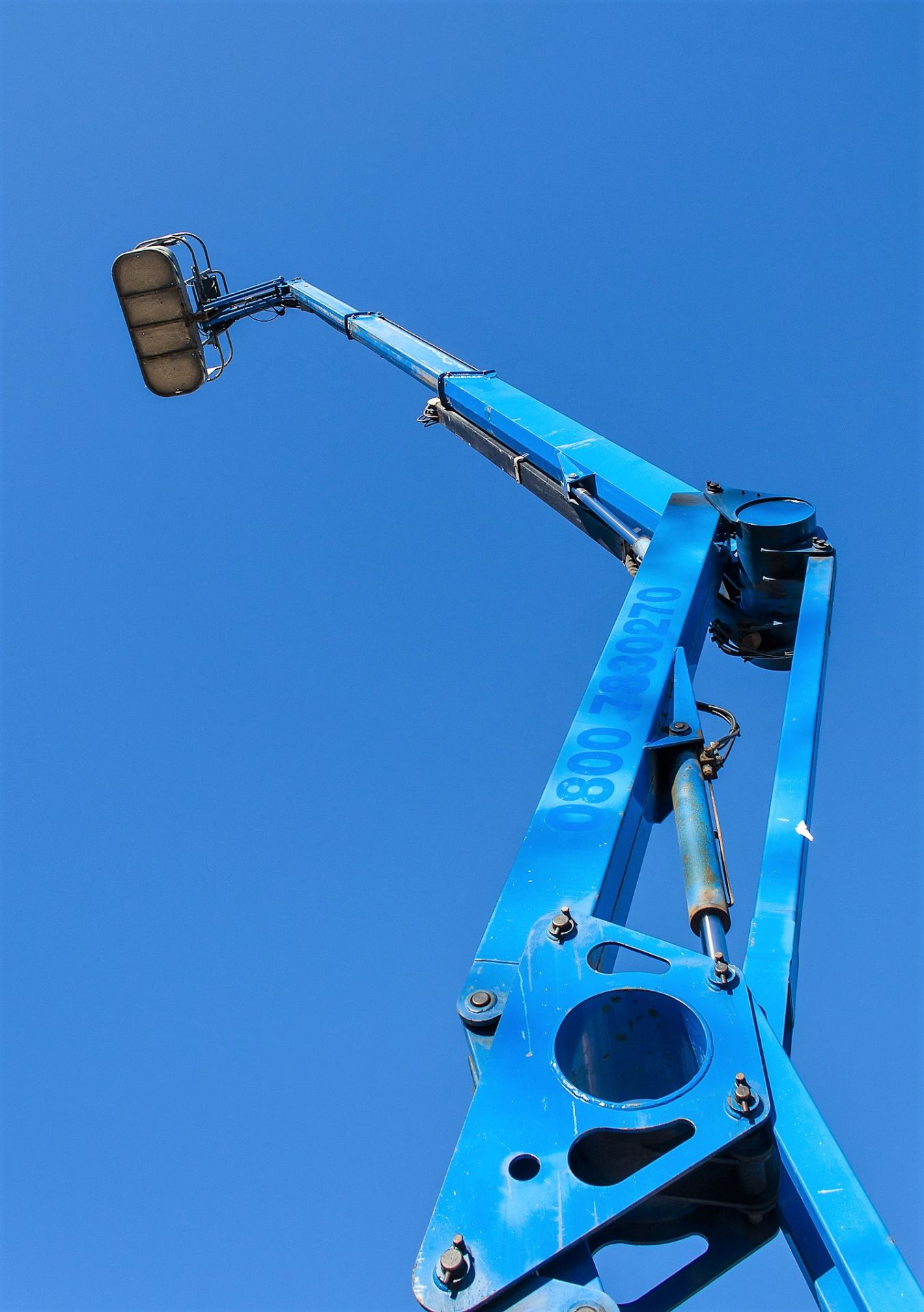 Nifty HR21D diesel driven 4 x 4 articulated boom lift  Year: 2007  S/N: 16141 HYP076 - Image 8 of 15