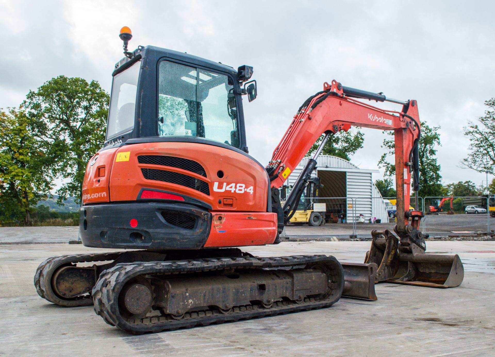 Kubota U48-4 4.8 tonne rubber tracked excavator Year: 2011 S/N: 50890 Recorded Hours: 4472 c/w - Image 3 of 18