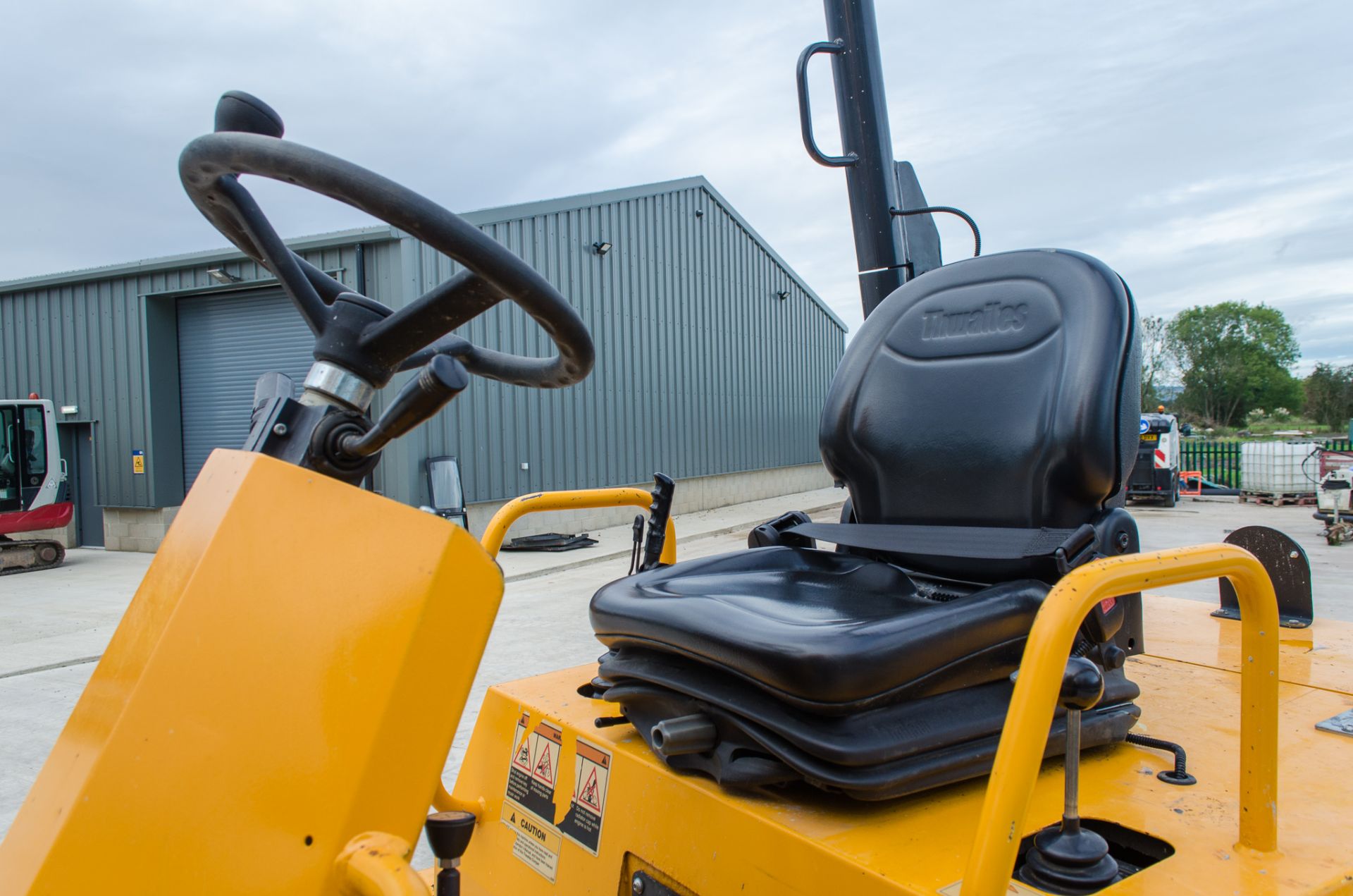 Thwaites 6 tonne swivel skip dumper Year: 2018 S/N: 3952 Recorded Hours: 805 c/w road light kit - Image 18 of 21