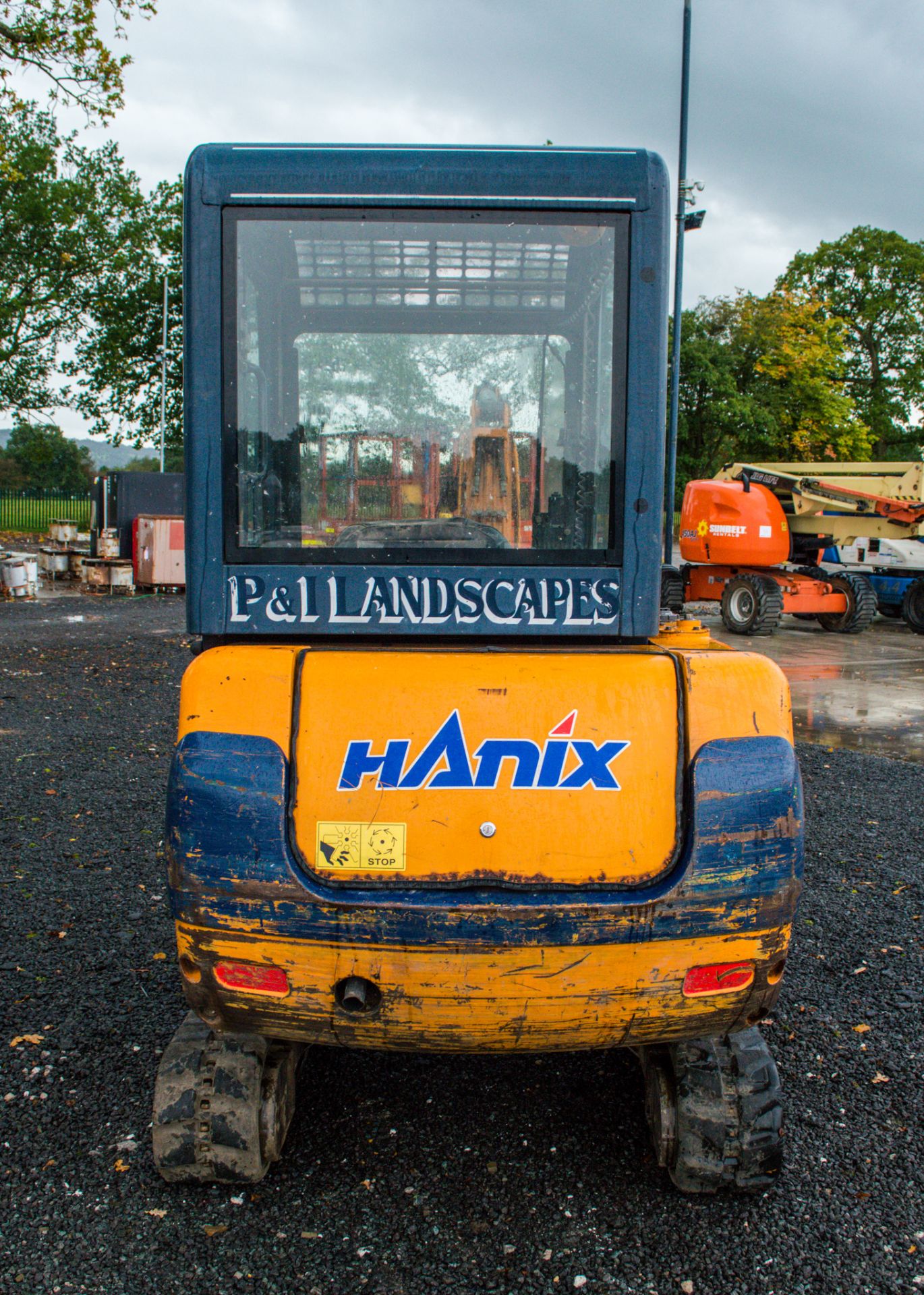 Hanix H22B 2.2 tonne rubber tracked mini excavator  Year: 2002  S/N: 522230 Recorded Hours: c/w - Image 6 of 16