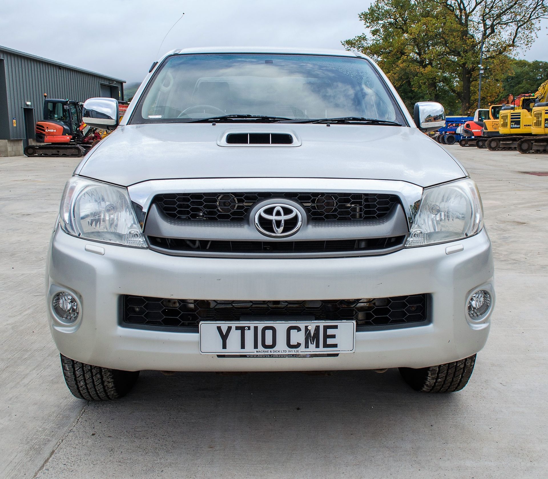 Toyota Hi-Lux 2.5 D4-D 144 HL3 double cab diesel 4wd pick up  Reg No: YT10 CME  Date of - Image 5 of 26