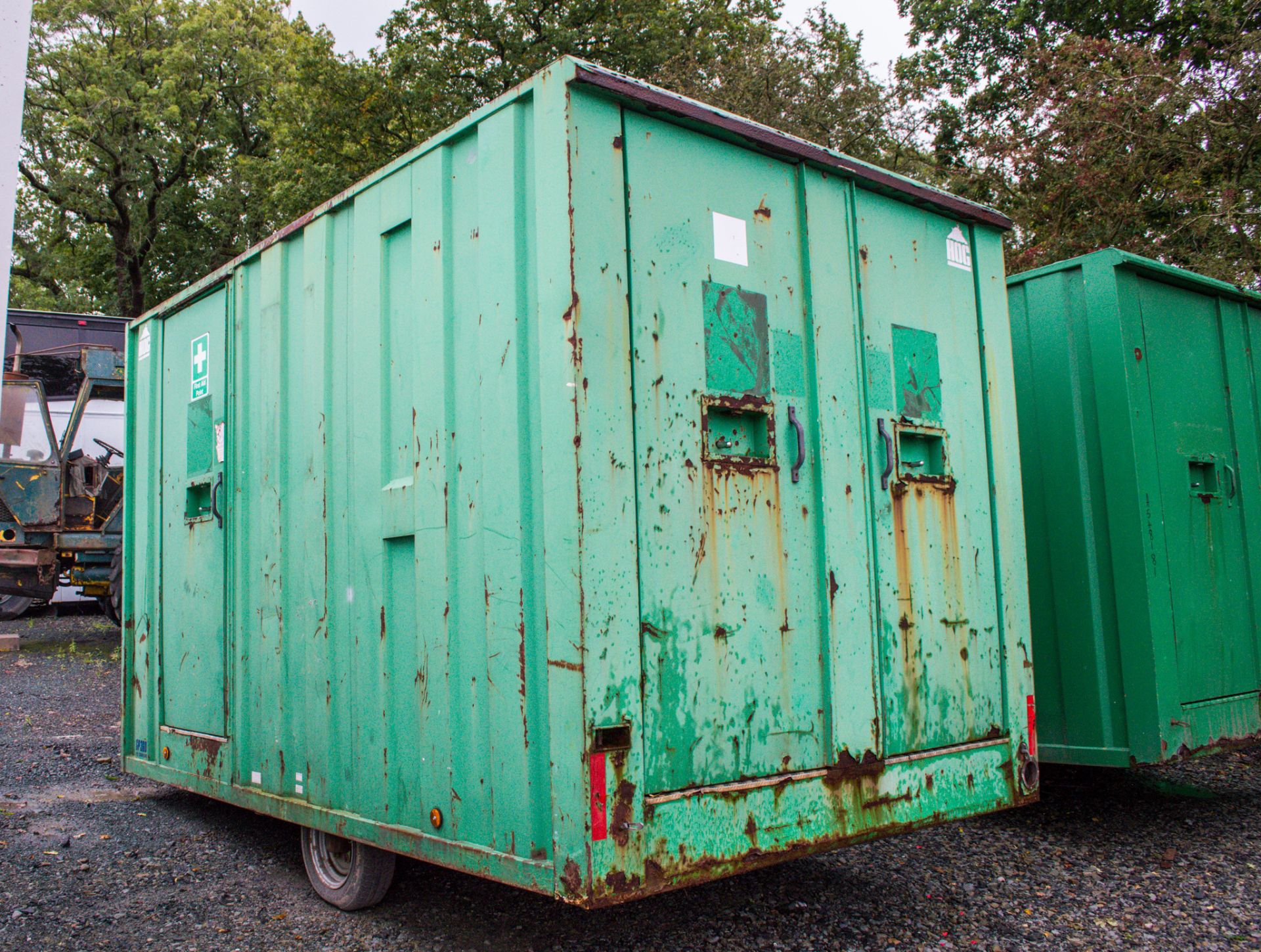 Ground Hog 12' by 8' fast tow self lowering welfare unit c/w canteen area, toilet room, generator - Image 6 of 13