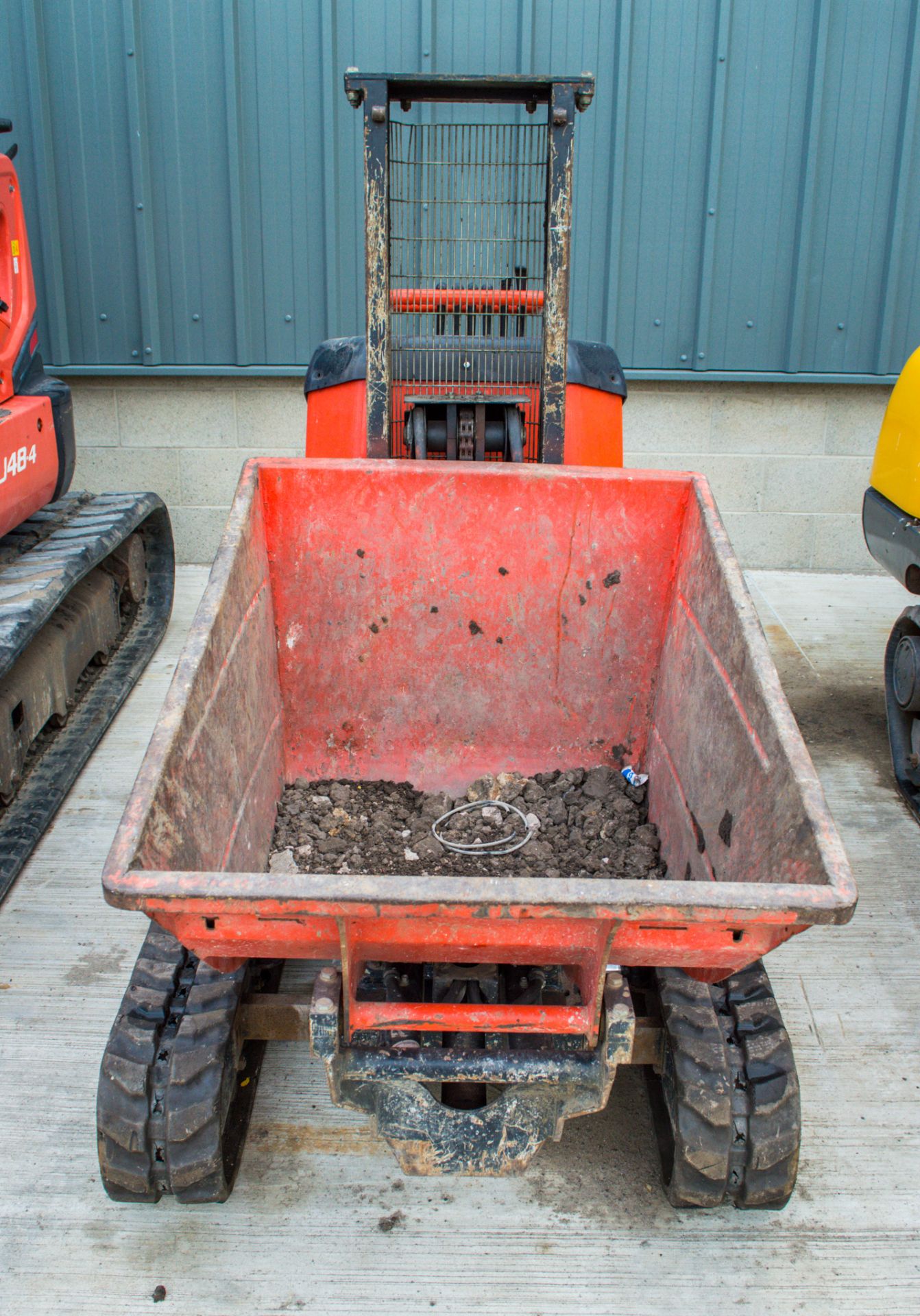 Kubota KC70V HD-4 0.7 tonne high-tip track dumper Year: 2017 S/N: 1PBK1 Recorded Hours: Clock not - Image 5 of 10