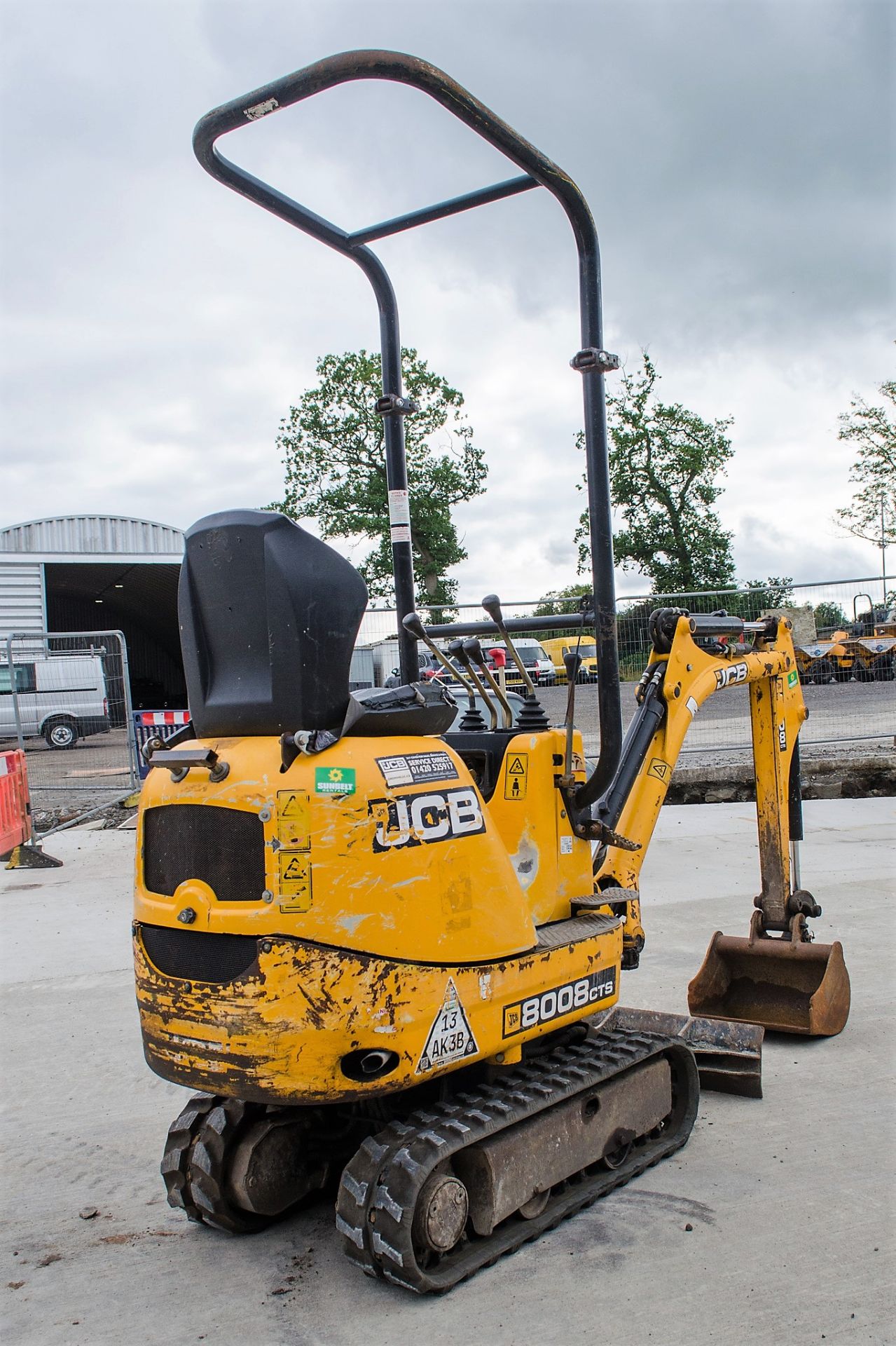 JCB 8008 CTS 0.8 tonne rubber tracked micro excavator Year: 2014 S/N: 2910541 Recorded Hours: 1818 - Image 3 of 20