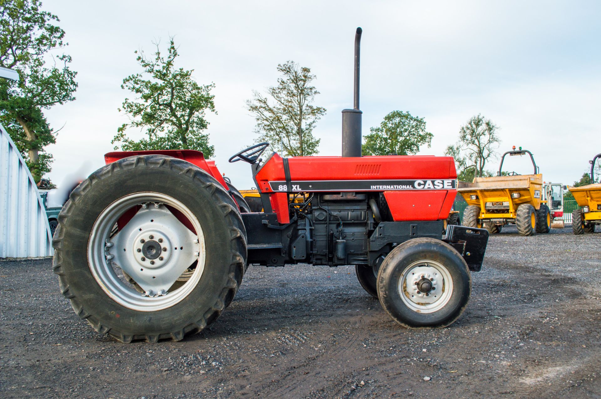 Case international 885 diesel 2WD tractor    Recorded hours: 3380 - Image 7 of 13