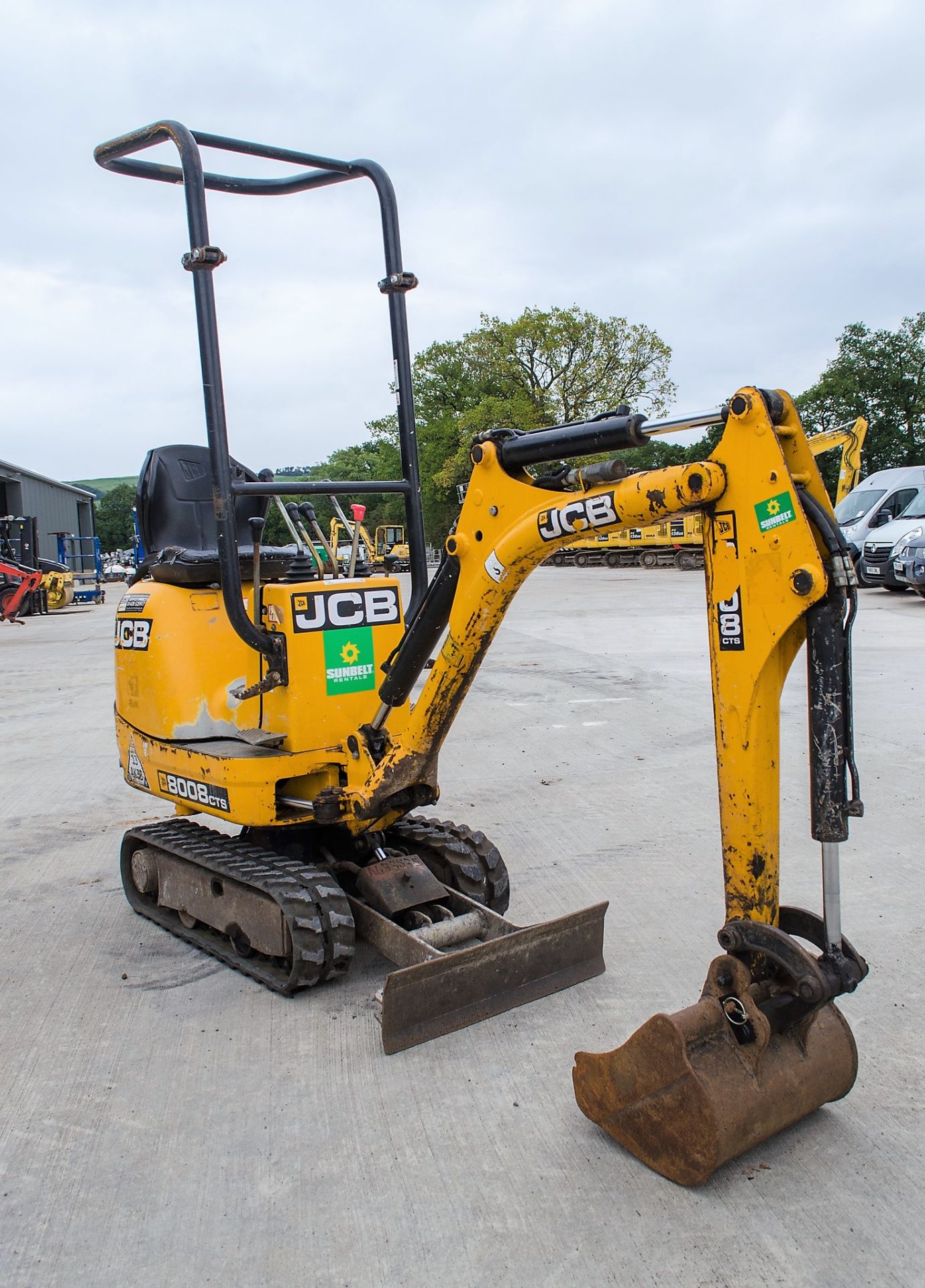 JCB 8008 CTS 0.8 tonne rubber tracked micro excavator Year: 2014 S/N: 2910541 Recorded Hours: 1818 - Image 2 of 20