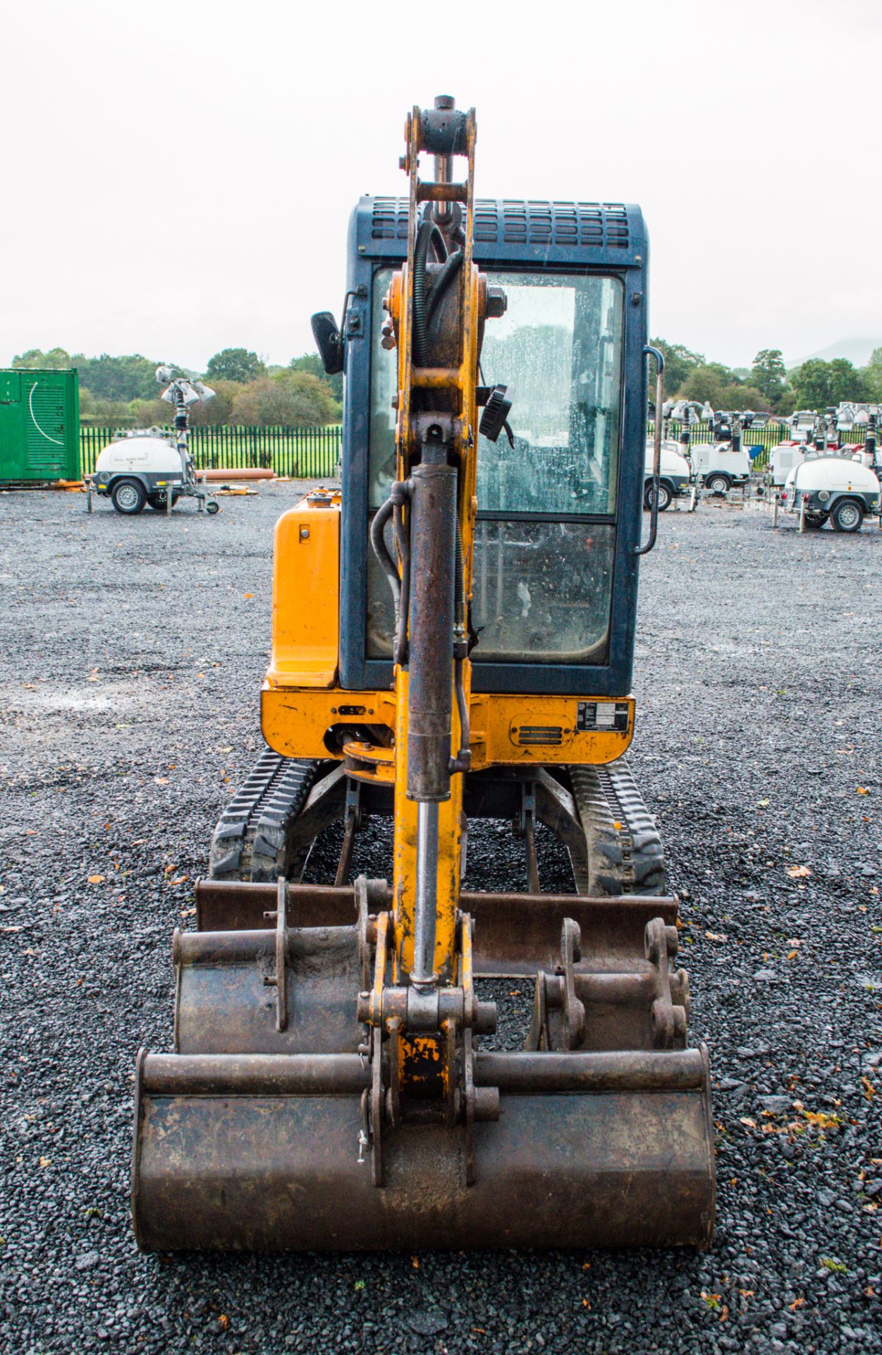 Hanix H22B 2.2 tonne rubber tracked mini excavator  Year: 2002  S/N: 522230 Recorded Hours: c/w - Image 5 of 16