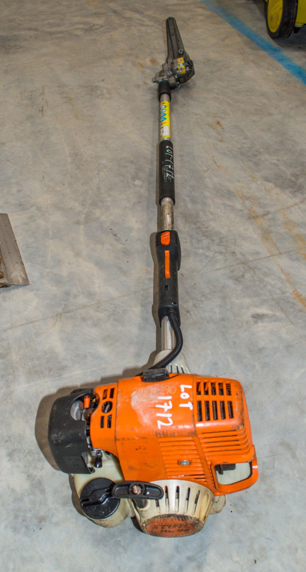 Stihl HK95K petrol driven long reach hedge cutter 21600290 ** Cutting blade missing ** - Image 2 of 2