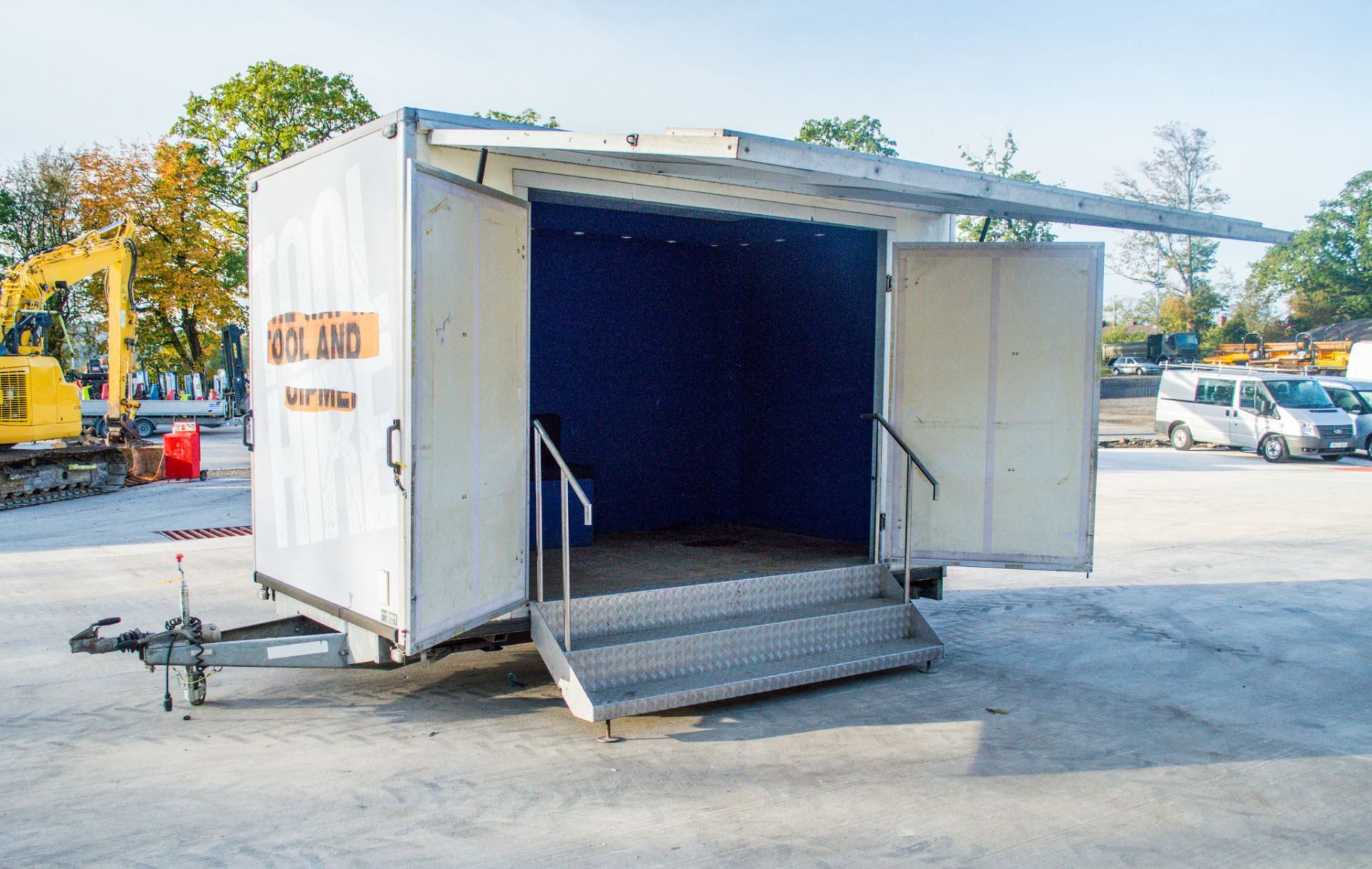 Bank Farm Trailers 12ft x 7ft tandem axle exhibition trailer c/w aluminium steps - Image 6 of 8