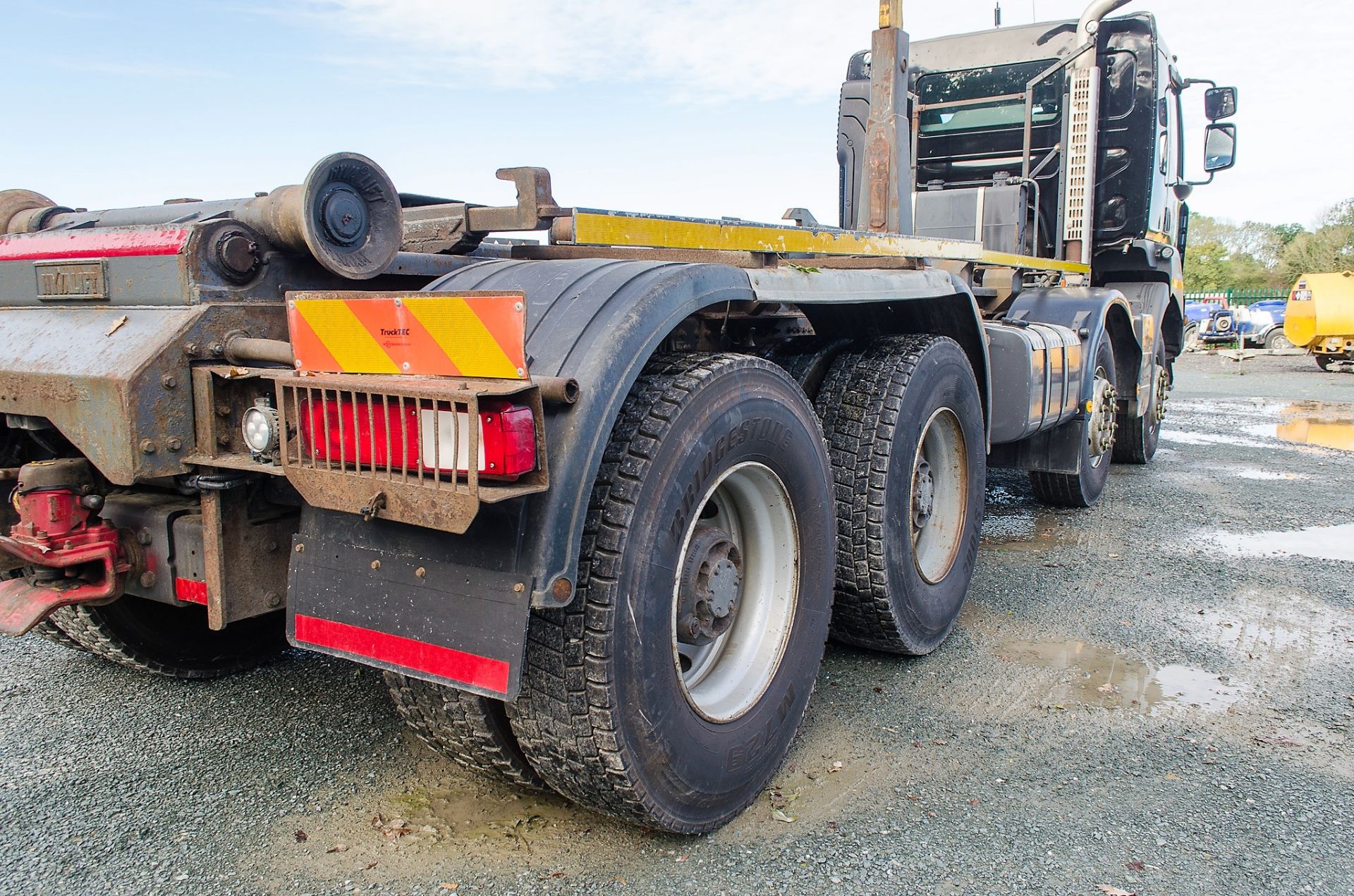 Renault Kerax 430  Euro 5  32 tonne 8x4 hook loader lorry Registration Number: PL63 FTJ Date of - Image 12 of 19