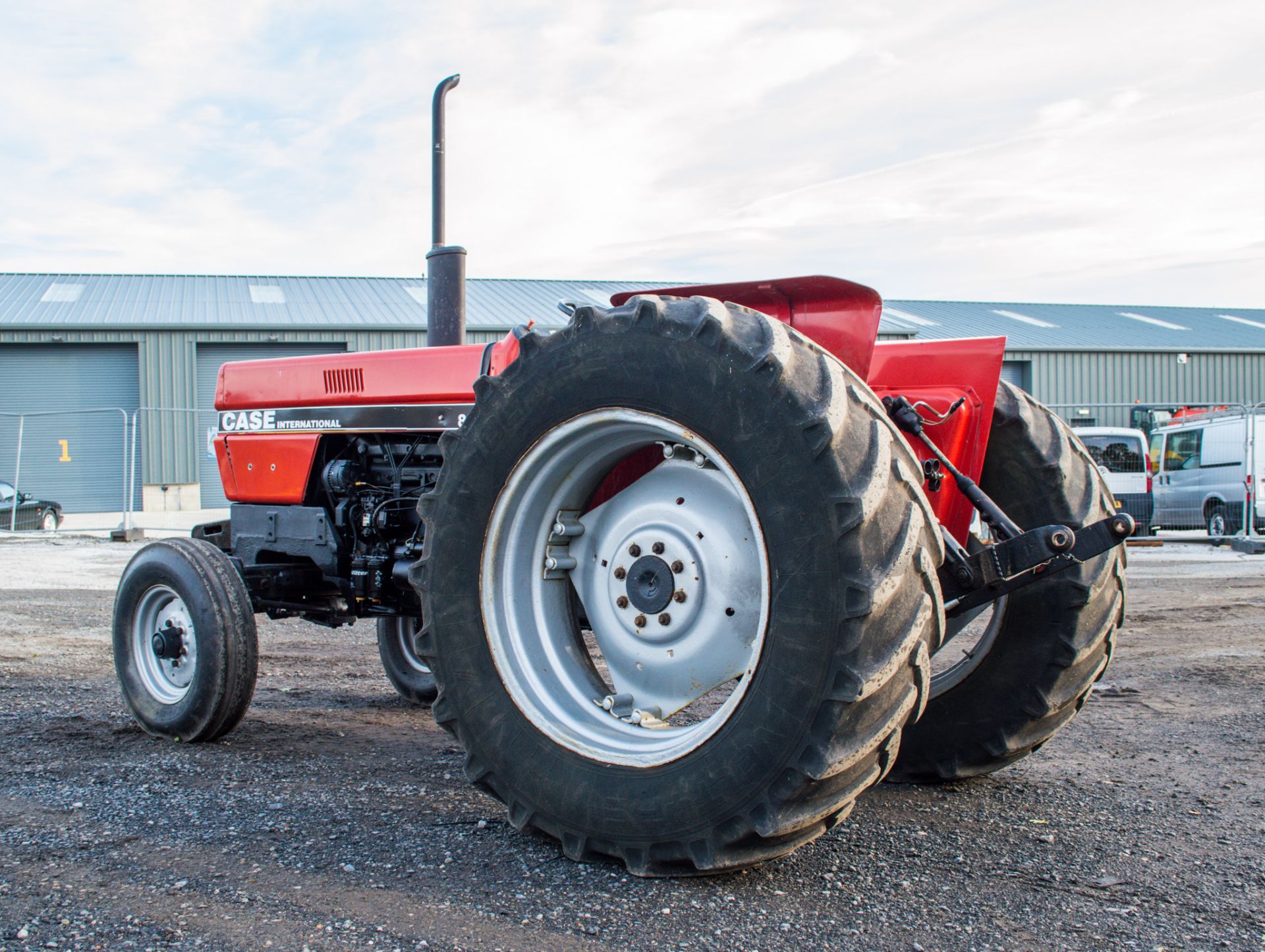 Case international 885 diesel 2WD tractor    Recorded hours: 3380 - Image 4 of 13