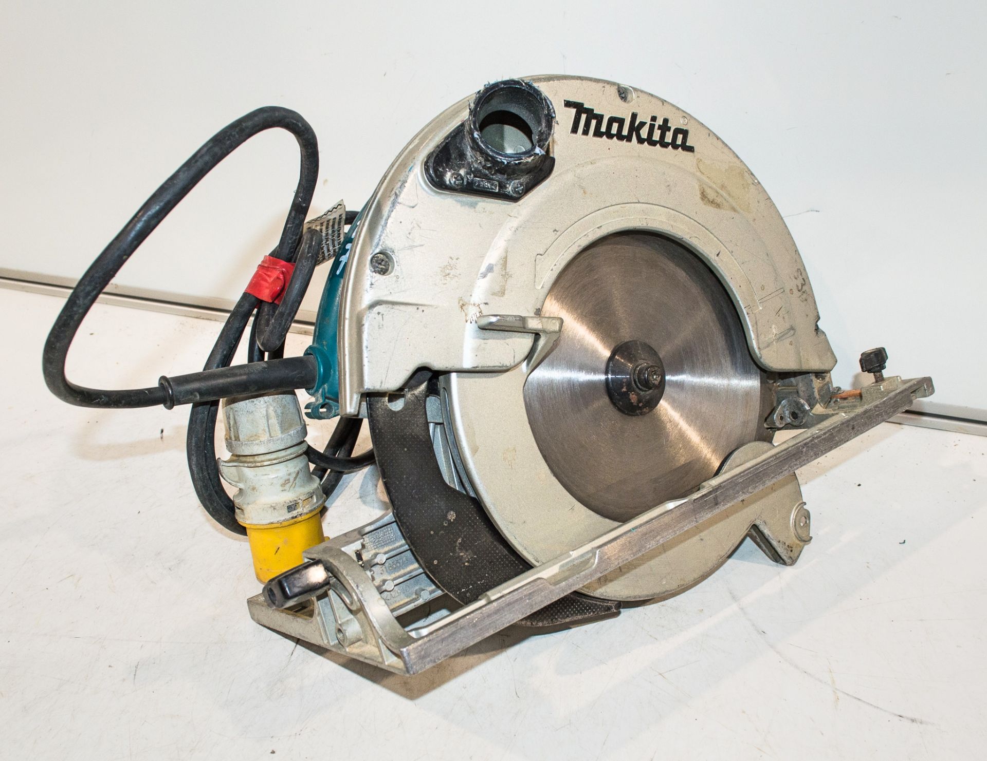 Makita 5903R 110v circular saw 14108530