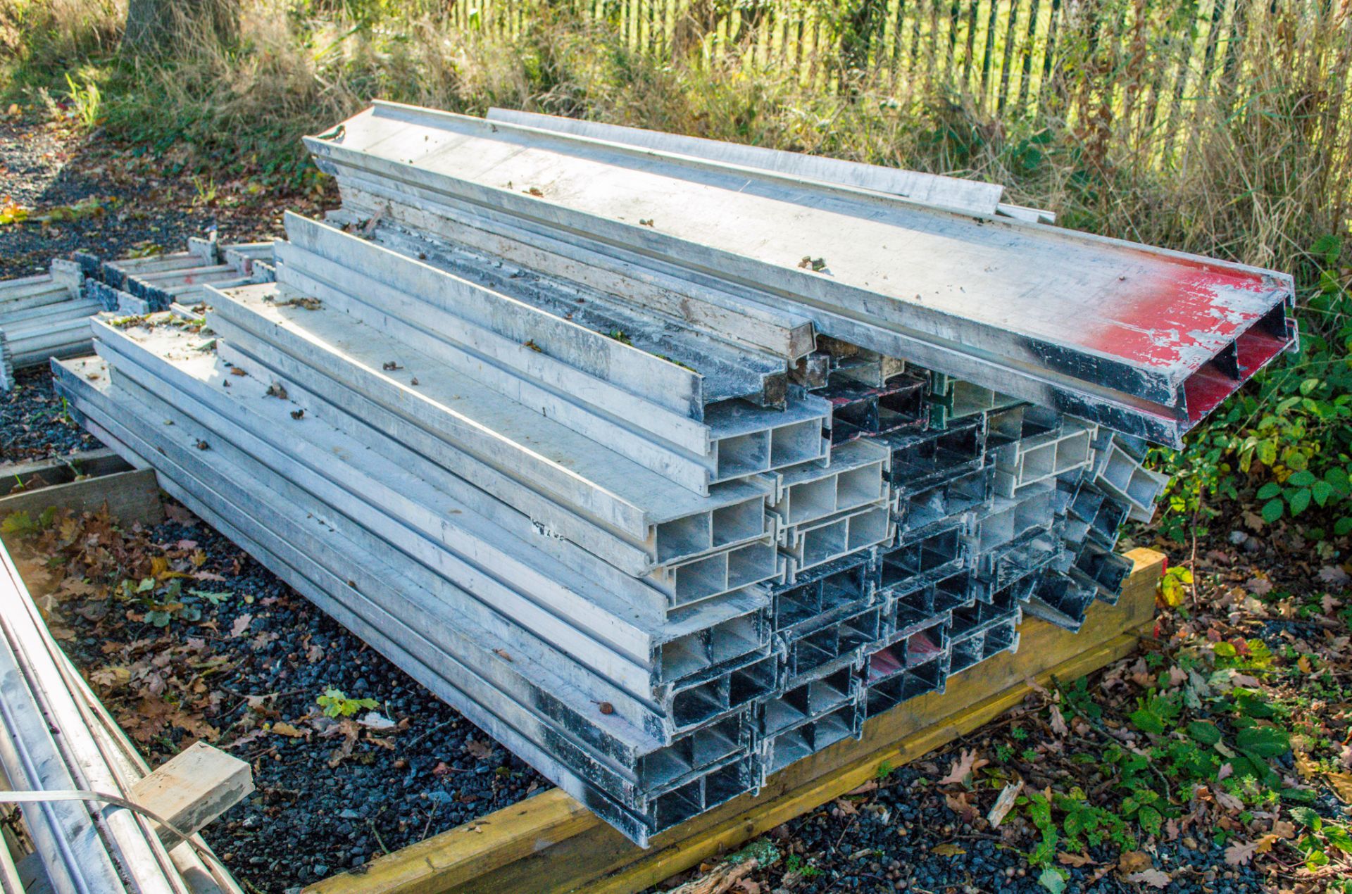 Approximately 40 aluminium box forms