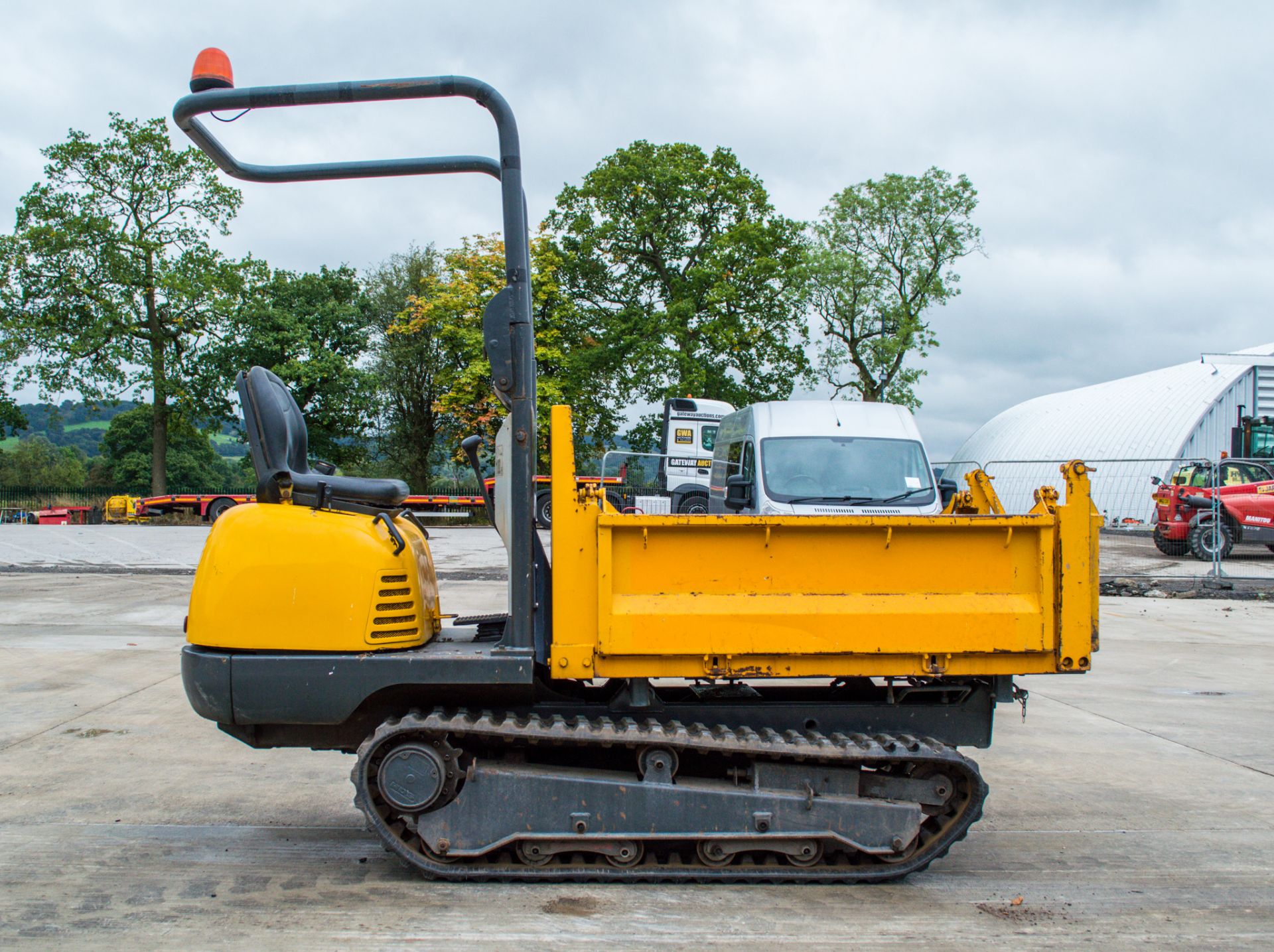 Yanmar C12-R 1.2 tonne straight skip rubber tracked dumper Recorded Hours: 1034 P3073 - Image 7 of 17