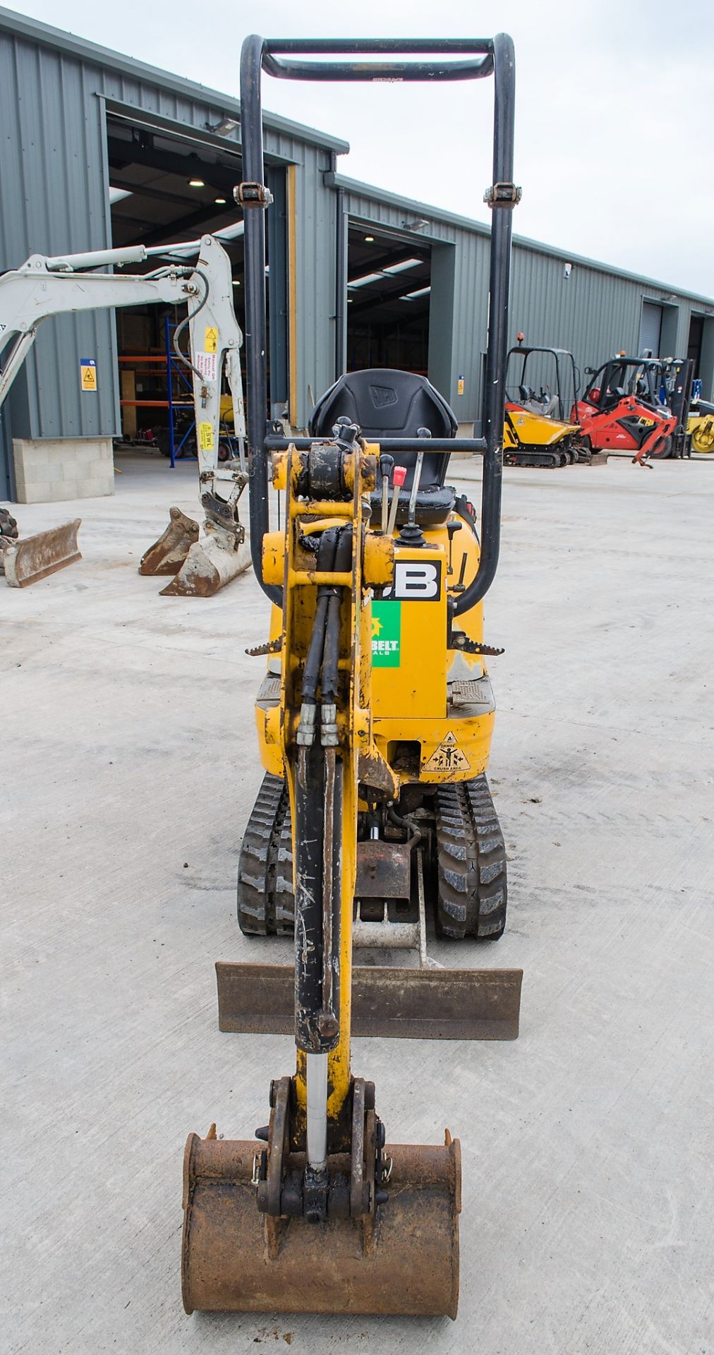 JCB 8008 CTS 0.8 tonne rubber tracked micro excavator Year: 2014 S/N: 2910541 Recorded Hours: 1818 - Image 5 of 20