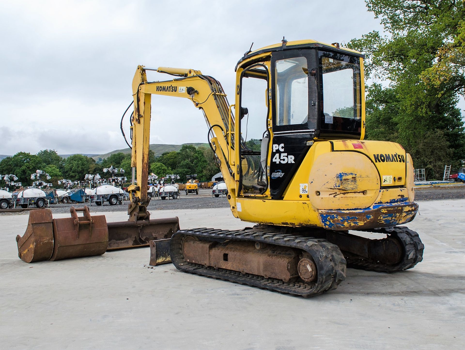 Komatsu PC45R 4.5 tonne rubber tracked mini excavator Year: 2004 S/N: 22289 Recorded Hours: 6109 - Image 3 of 20