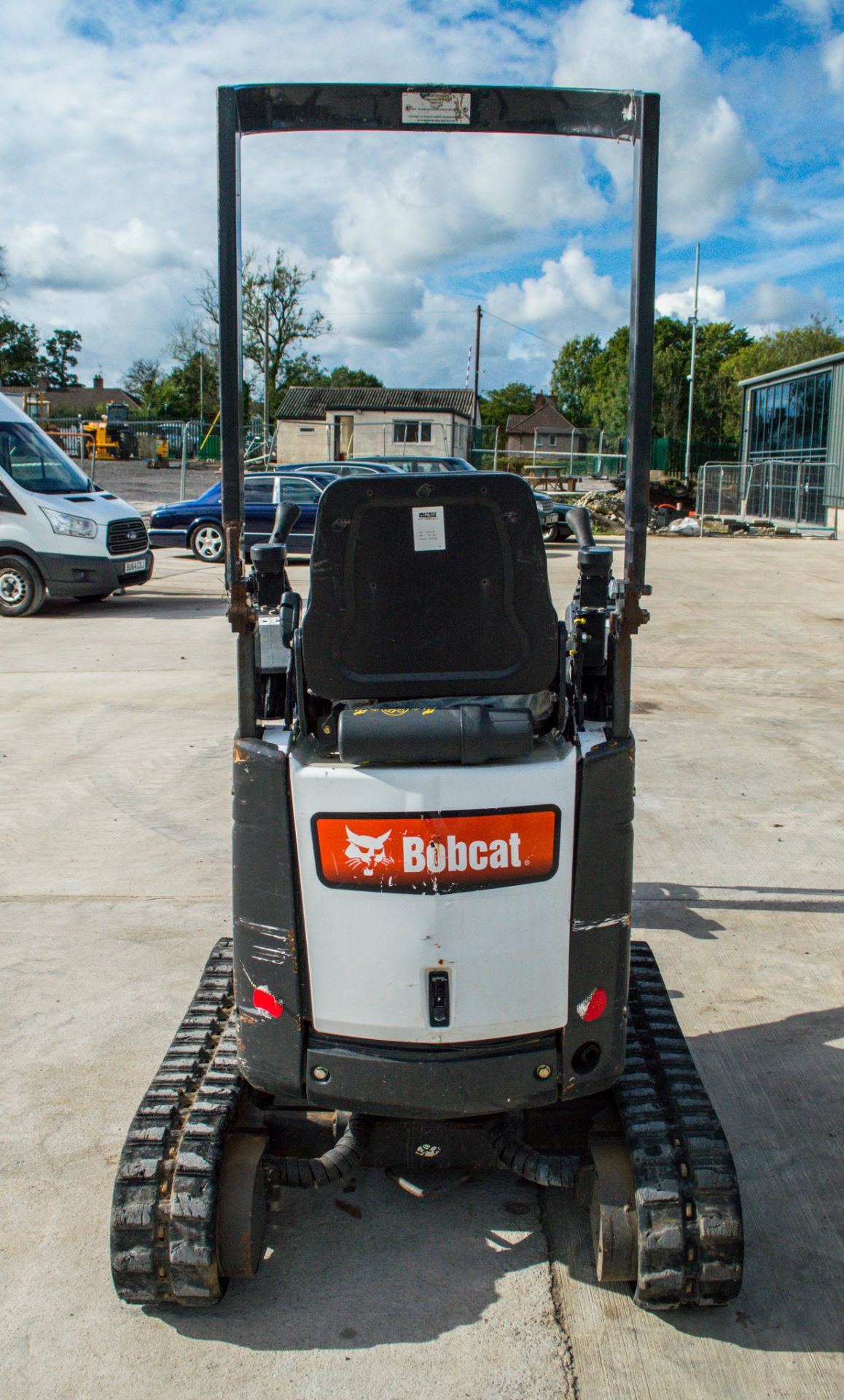 Bobcat E102 1 tonne rubber tracked micro excavator - Image 6 of 18