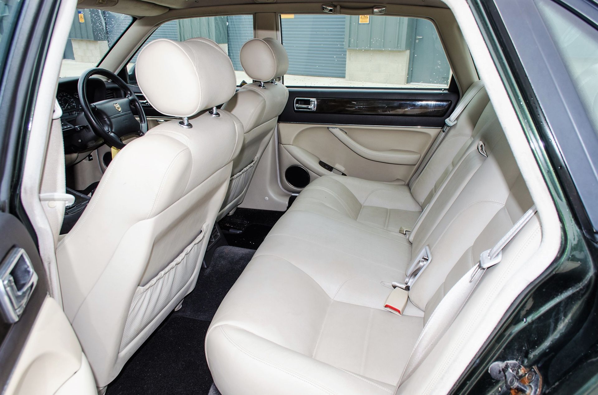 Jaguar XJ6 3.2 Sport petrol automatic 4 door saloon car Registration Number: N586 HUY Date of - Image 21 of 28