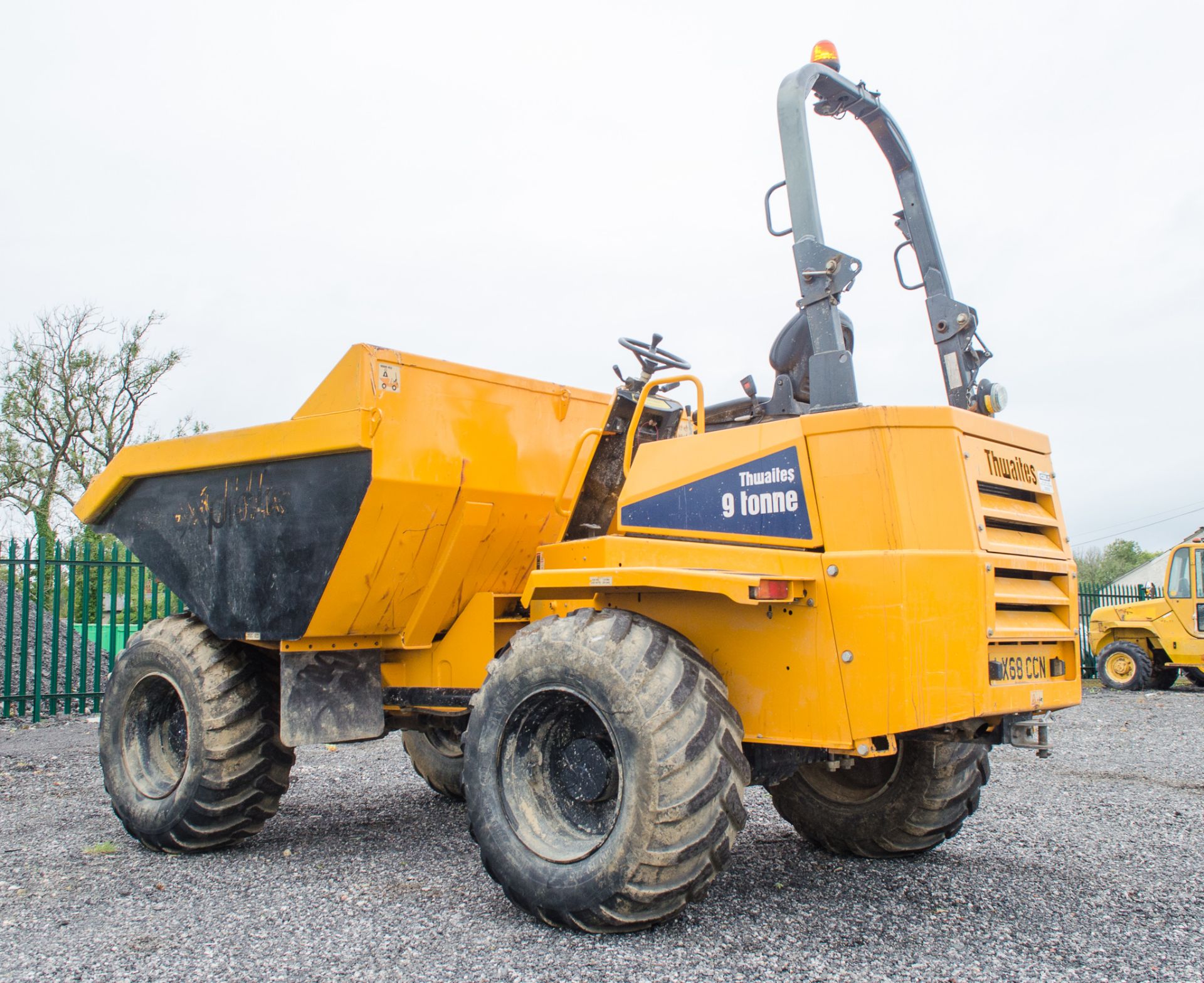 Thwaites 9 tonne straight skip dumper Year: 2018 S/N: 2090 Recorded Hours: 1081 c/w road light kit - Image 4 of 22