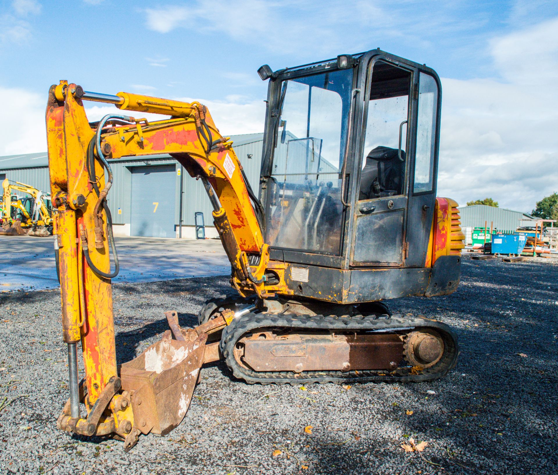 JCB 802 2.4 tonne rubber tracked mini excavator S/N: 0732149 blade, piped, manual quick hitch & 2