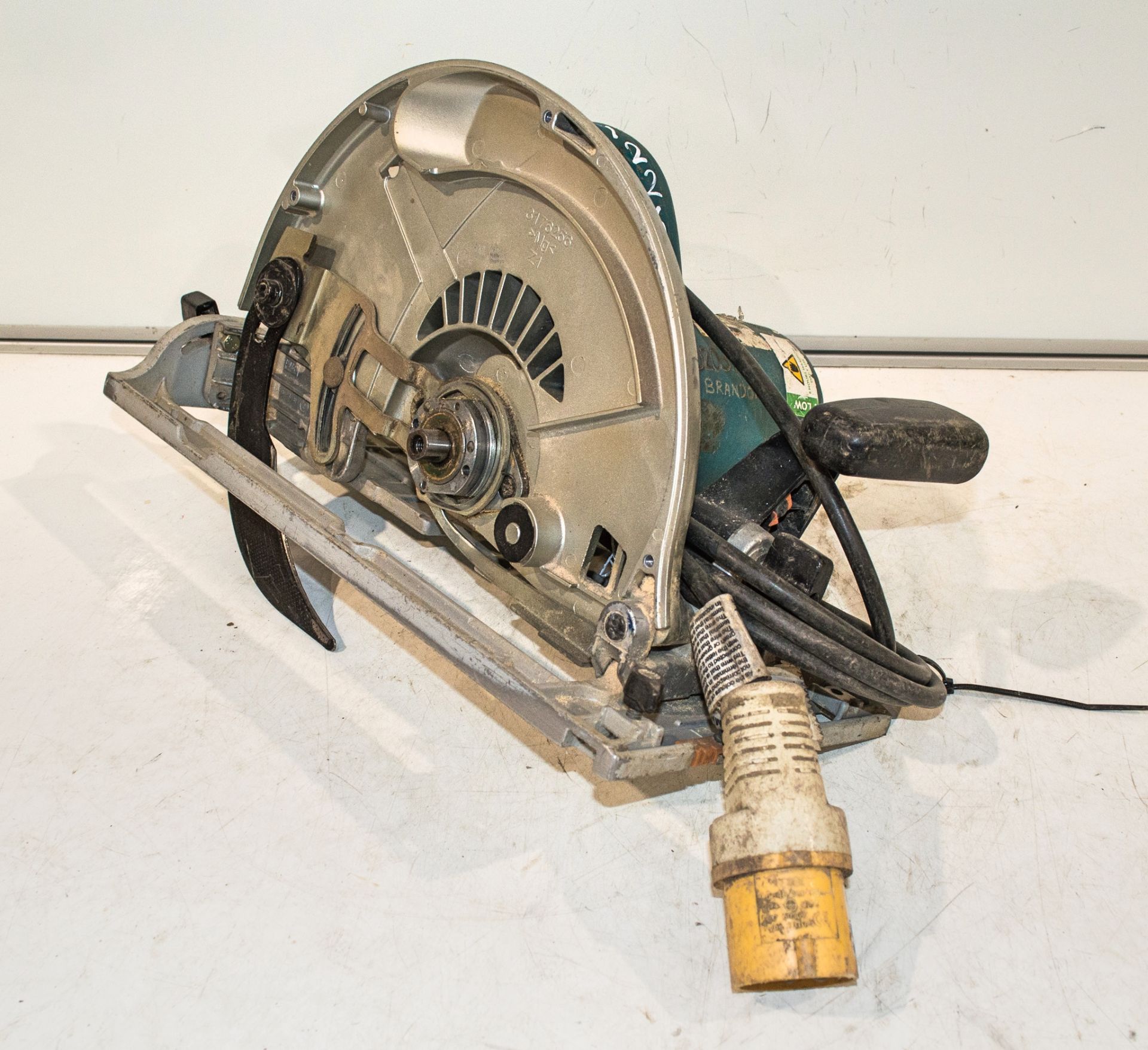 Makita 5903R 110v circular saw ** Parts missing **