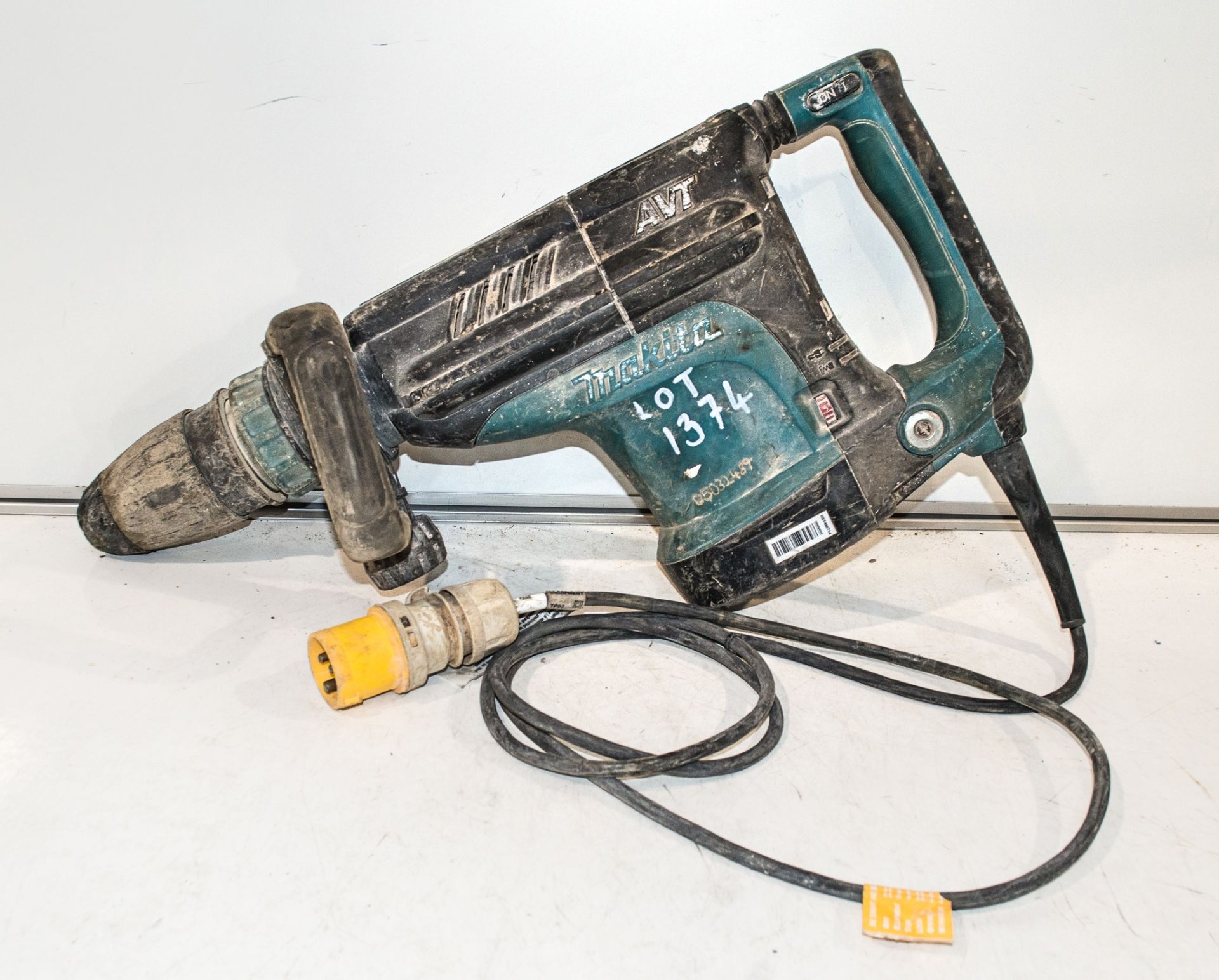 Makita HM1213C 110v SDS rotary hammer drill 05032489