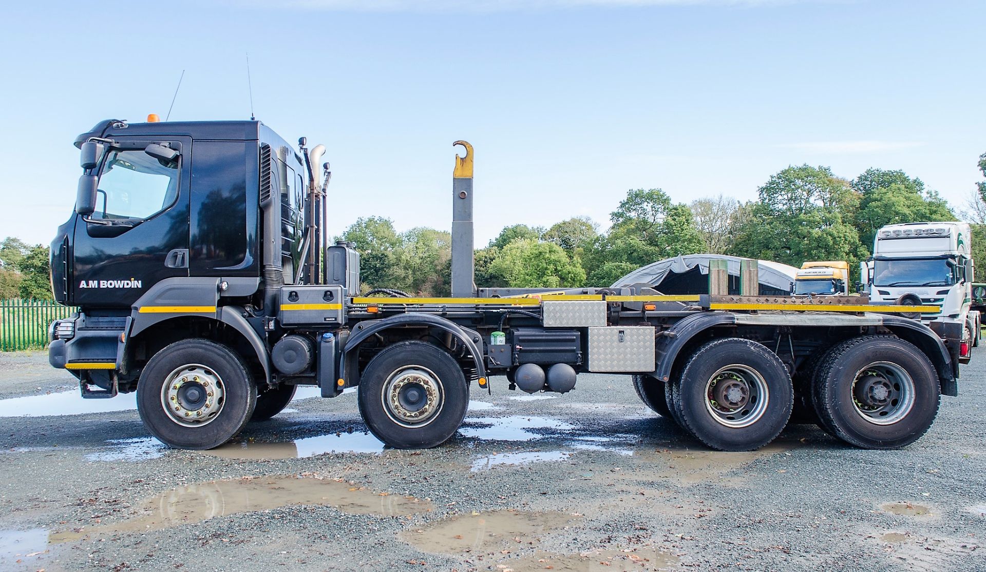 Renault Kerax 430  Euro 5  32 tonne 8x4 hook loader lorry Registration Number: PL63 FTJ Date of - Image 7 of 19