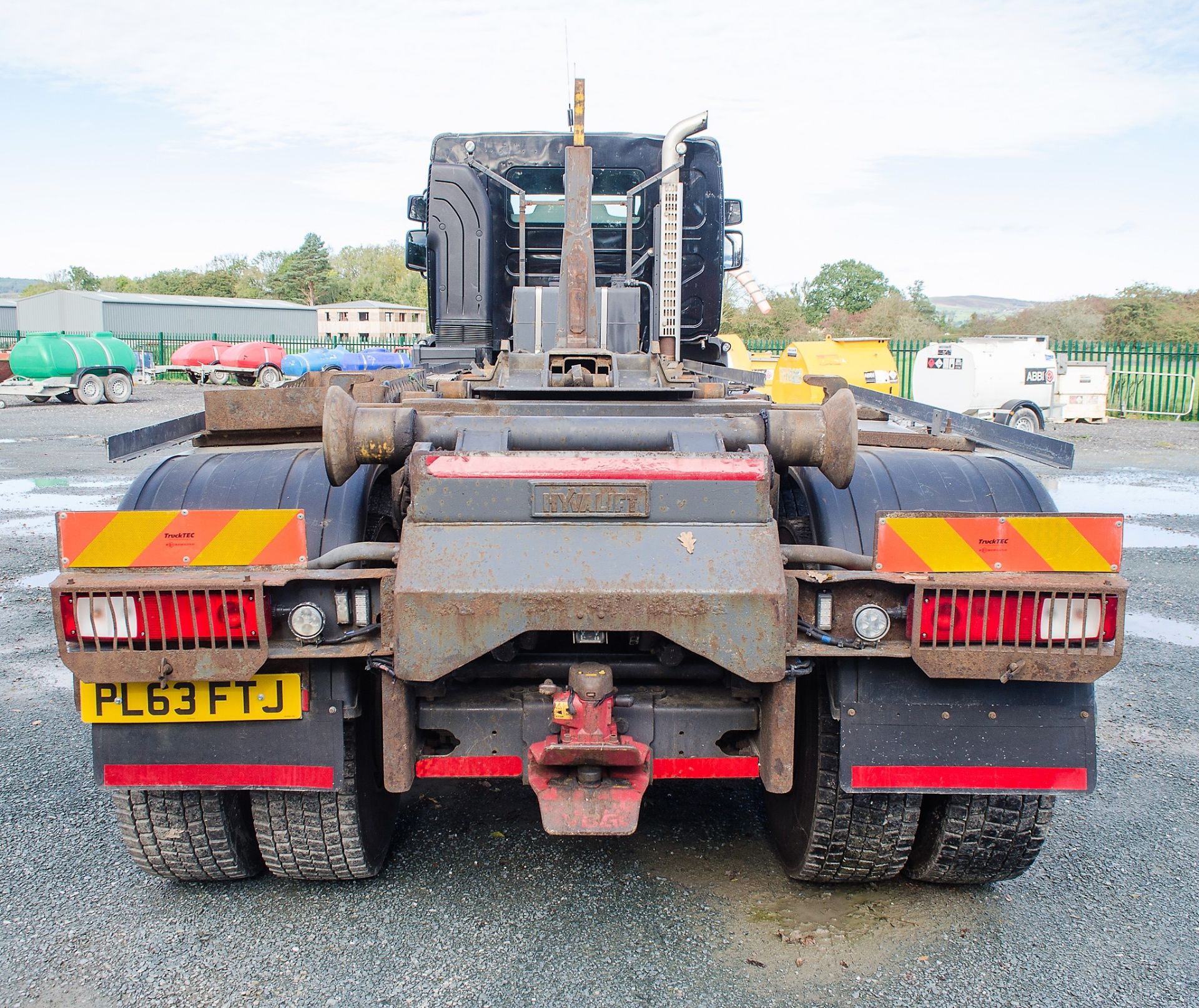 Renault Kerax 430  Euro 5  32 tonne 8x4 hook loader lorry Registration Number: PL63 FTJ Date of - Image 6 of 19