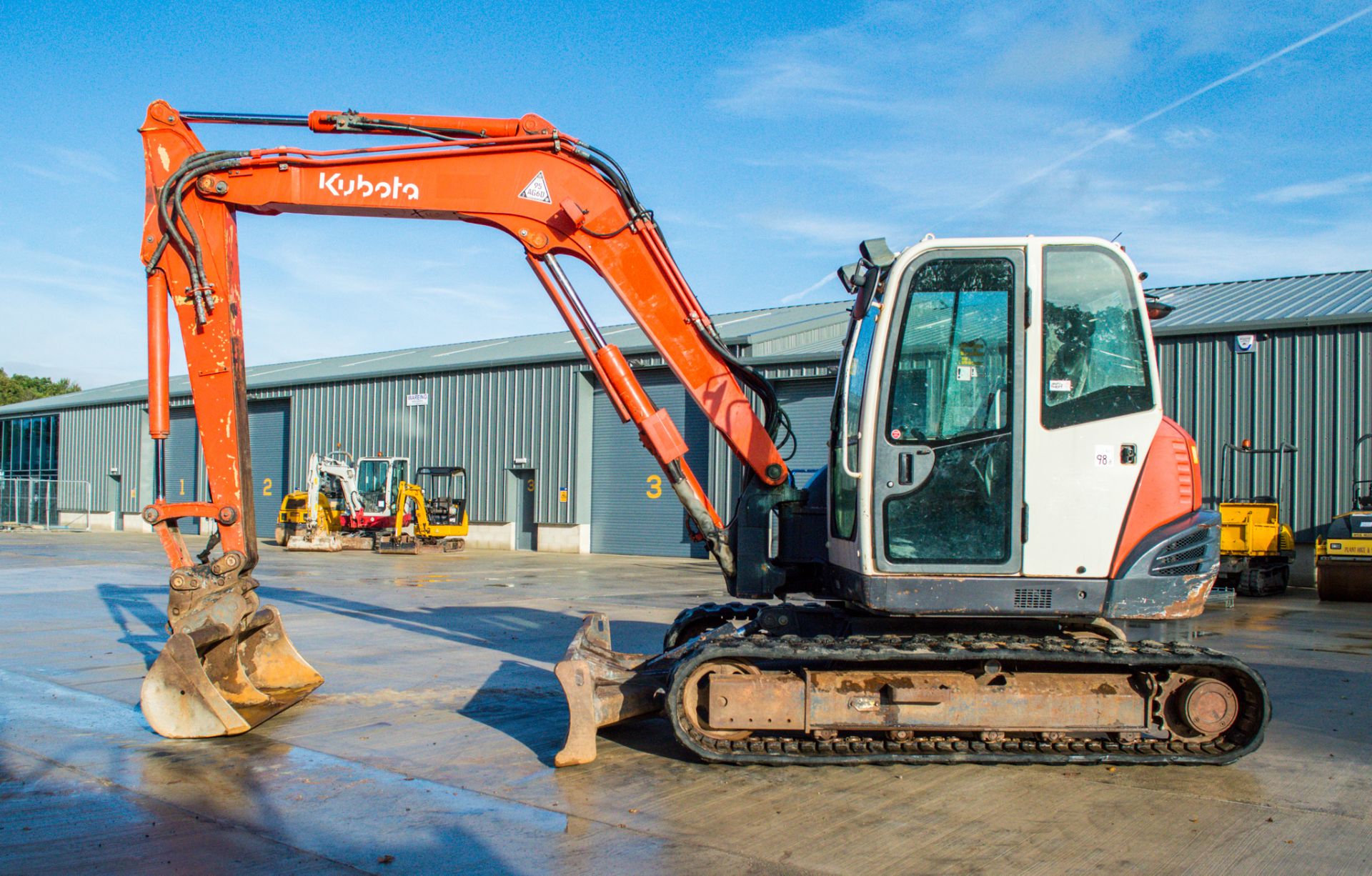 Kubota KX080-3 8 tonne rubber tracked excavator Year: 2012 S/N: 26381 Recorded Hours: 5162 blade, - Image 8 of 18