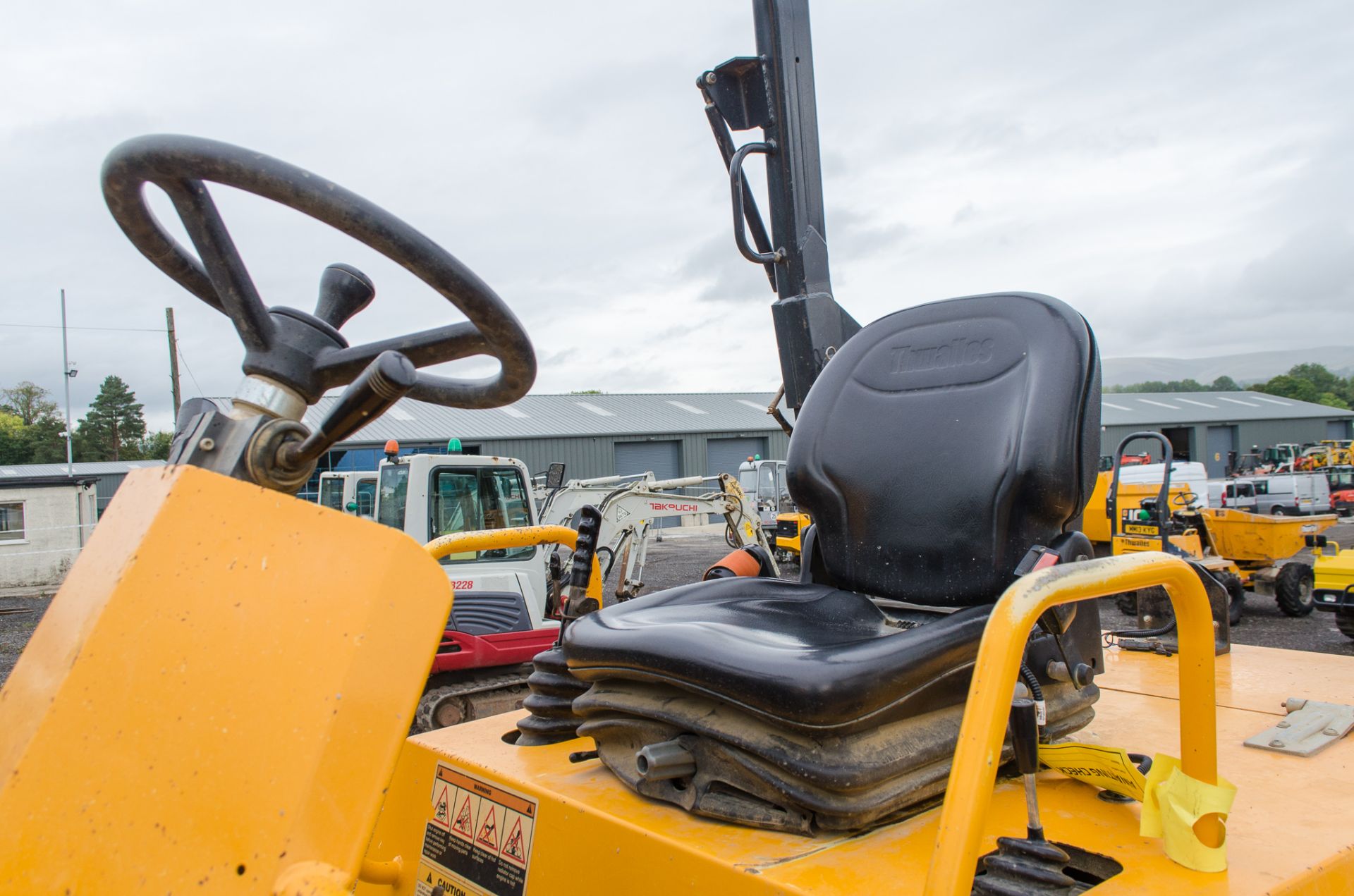 Thwaites 9 tonne straight skip dumper Year: 2018 S/N: 1685 Recorded Hours: 1822 c/w road light kit - Image 18 of 22